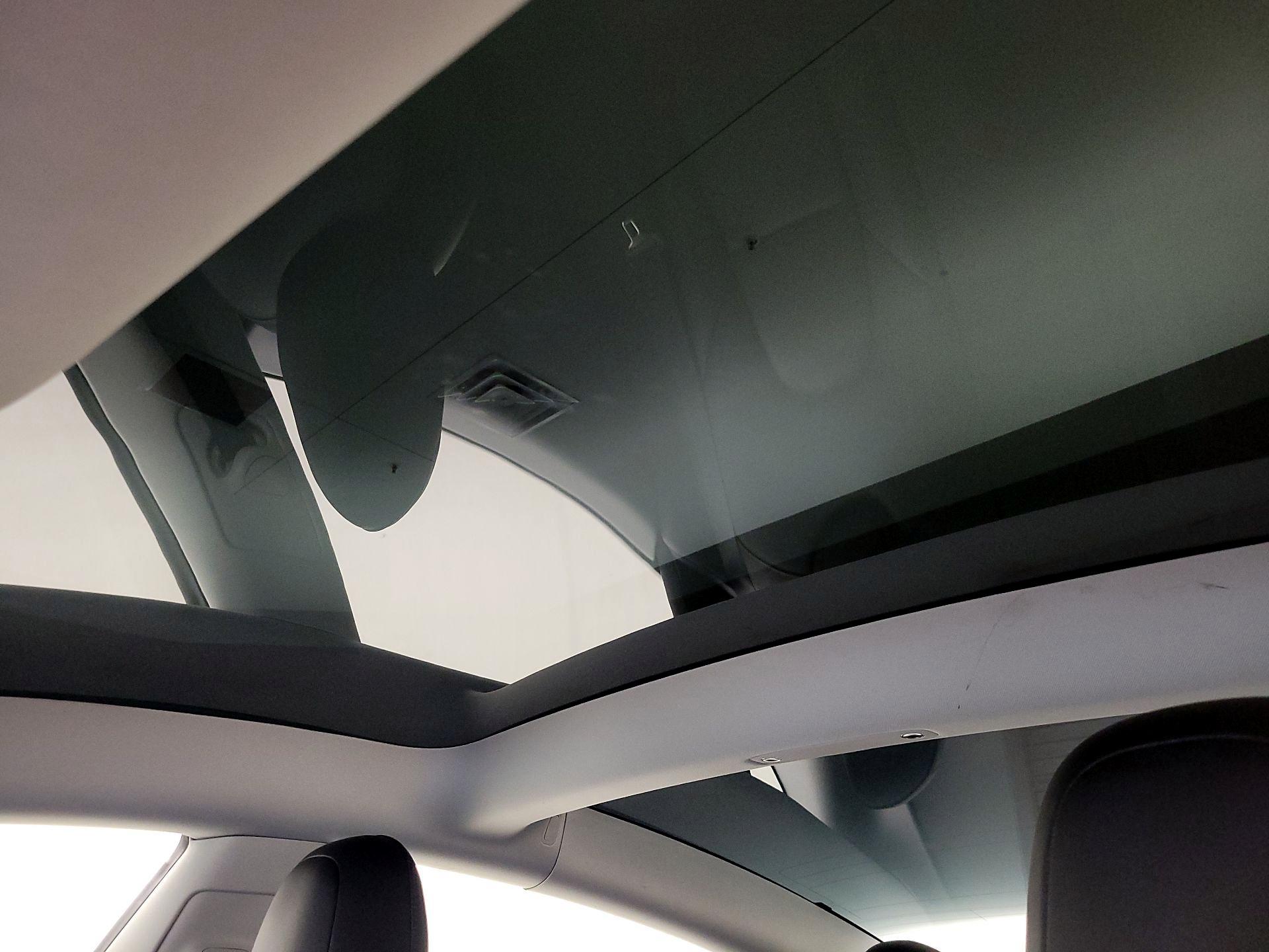 Thumbnail: 2022 Tesla Model 3 - 17