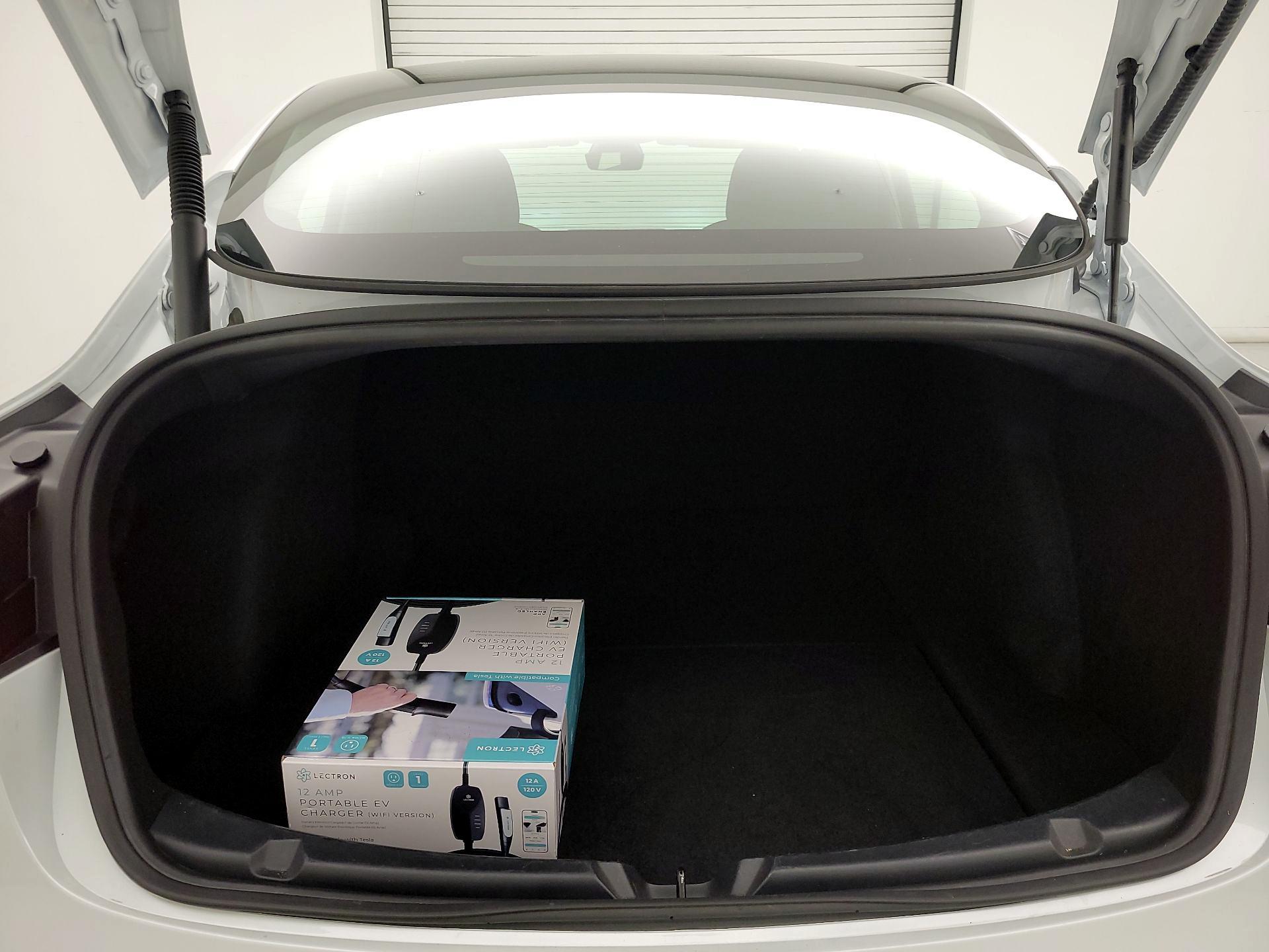 Thumbnail: 2022 Tesla Model 3 - 19