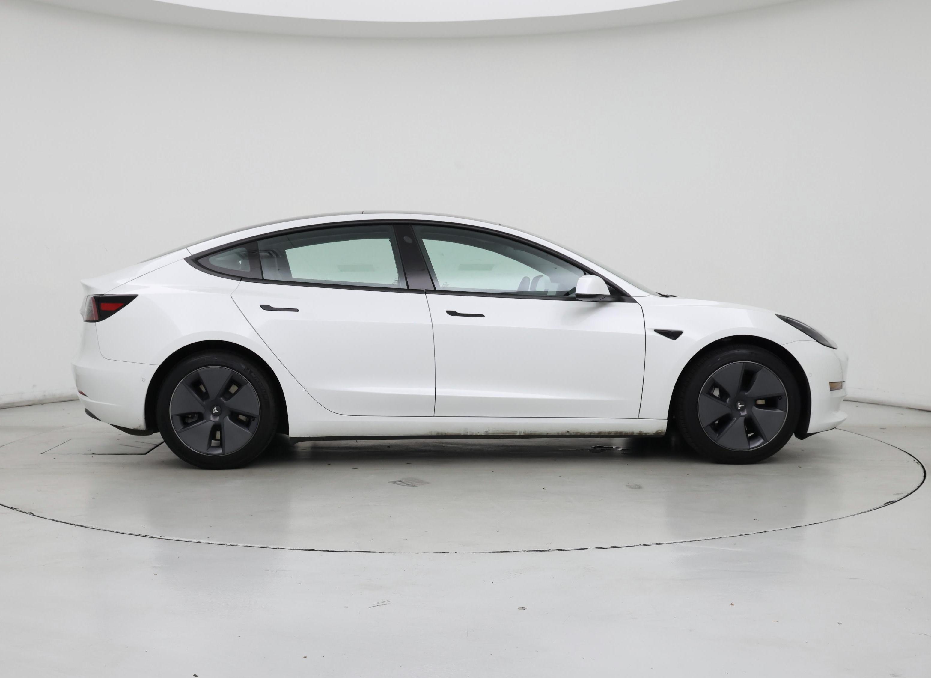Thumbnail: 2022 Tesla Model 3 - 7