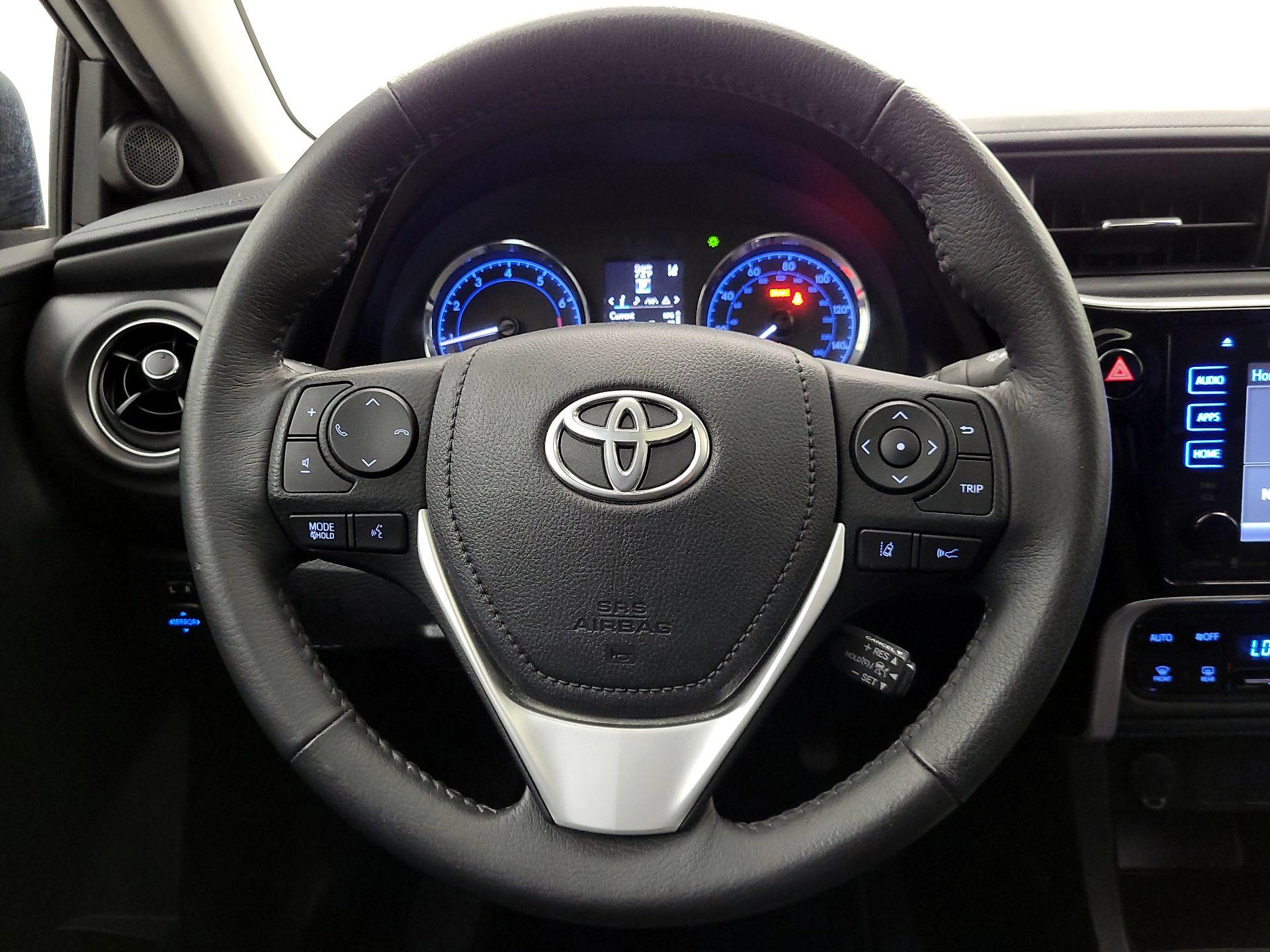 Thumbnail: 2017 Toyota Corolla - 10
