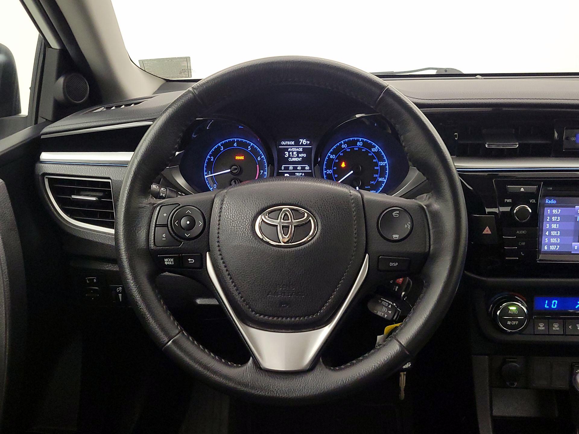 Thumbnail: 2015 Toyota Corolla - 10