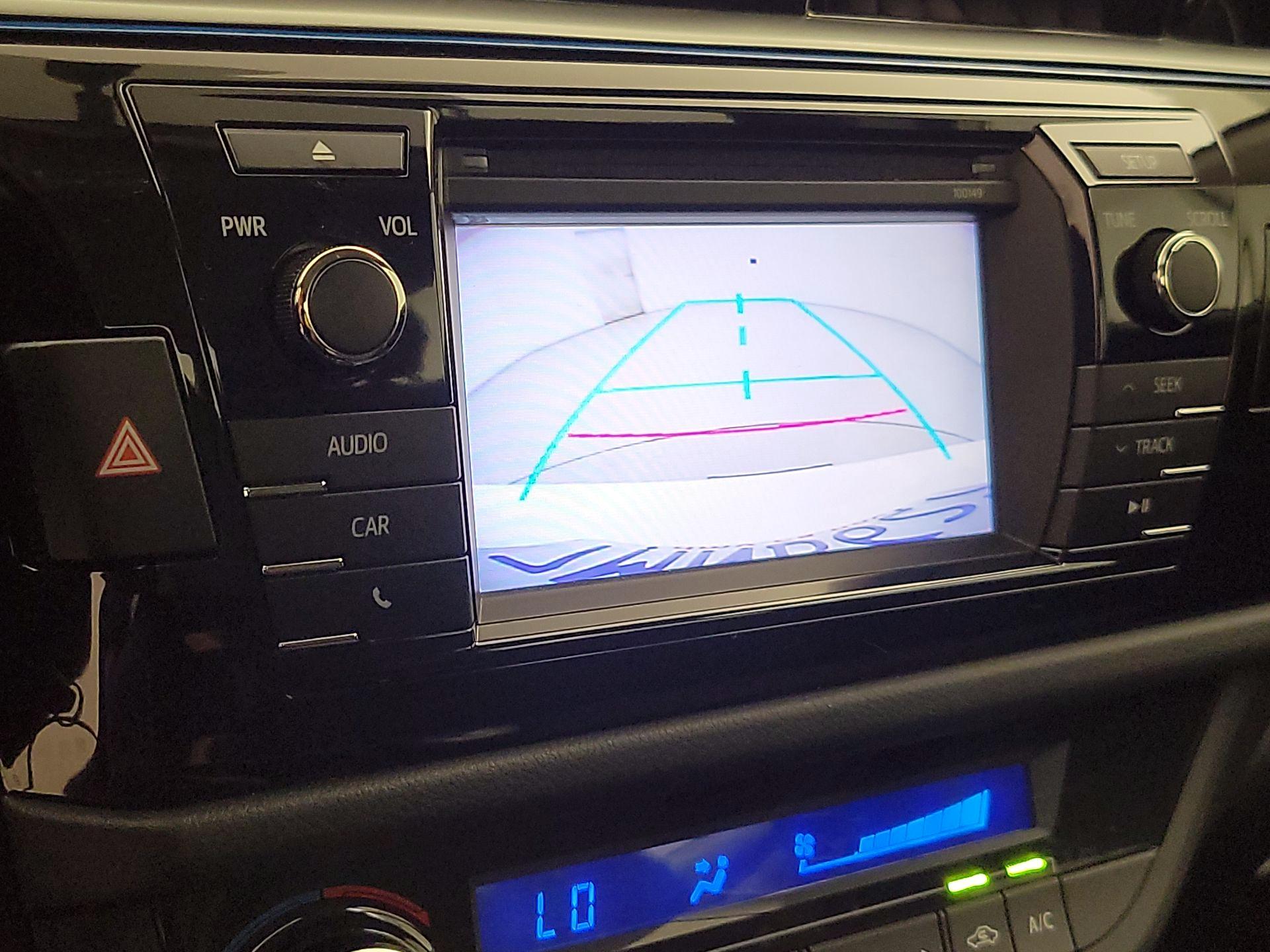 Thumbnail: 2015 Toyota Corolla - 14
