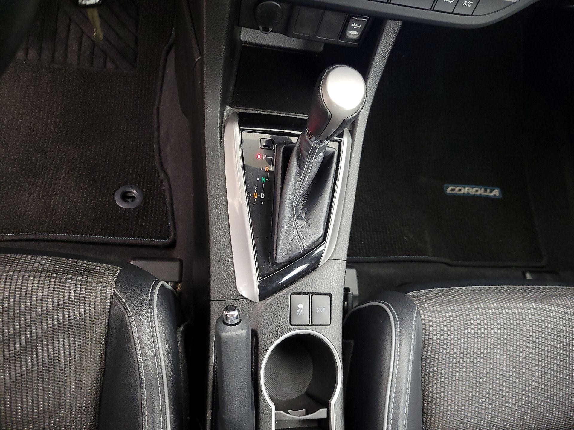 Thumbnail: 2015 Toyota Corolla - 17