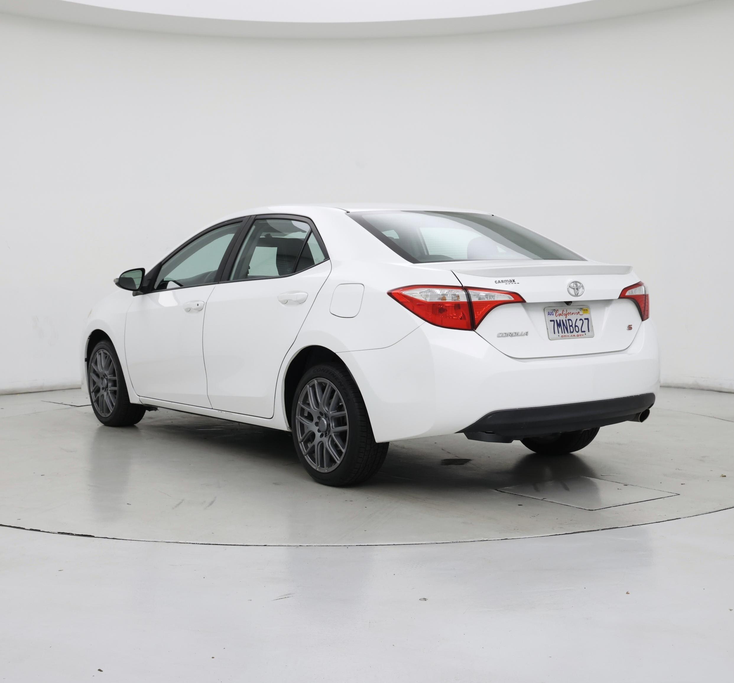 Thumbnail: 2015 Toyota Corolla - 2