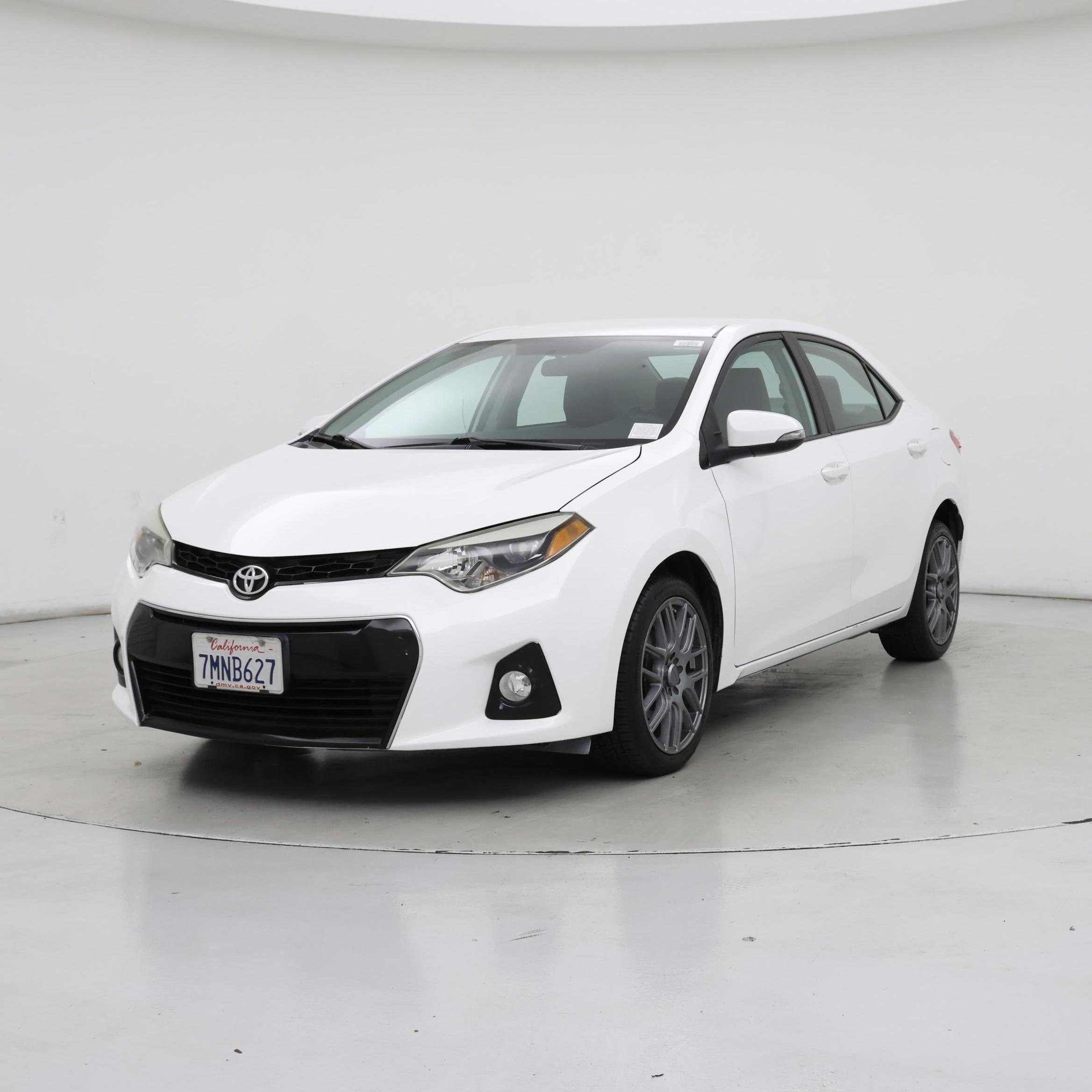 Thumbnail: 2015 Toyota Corolla - 4