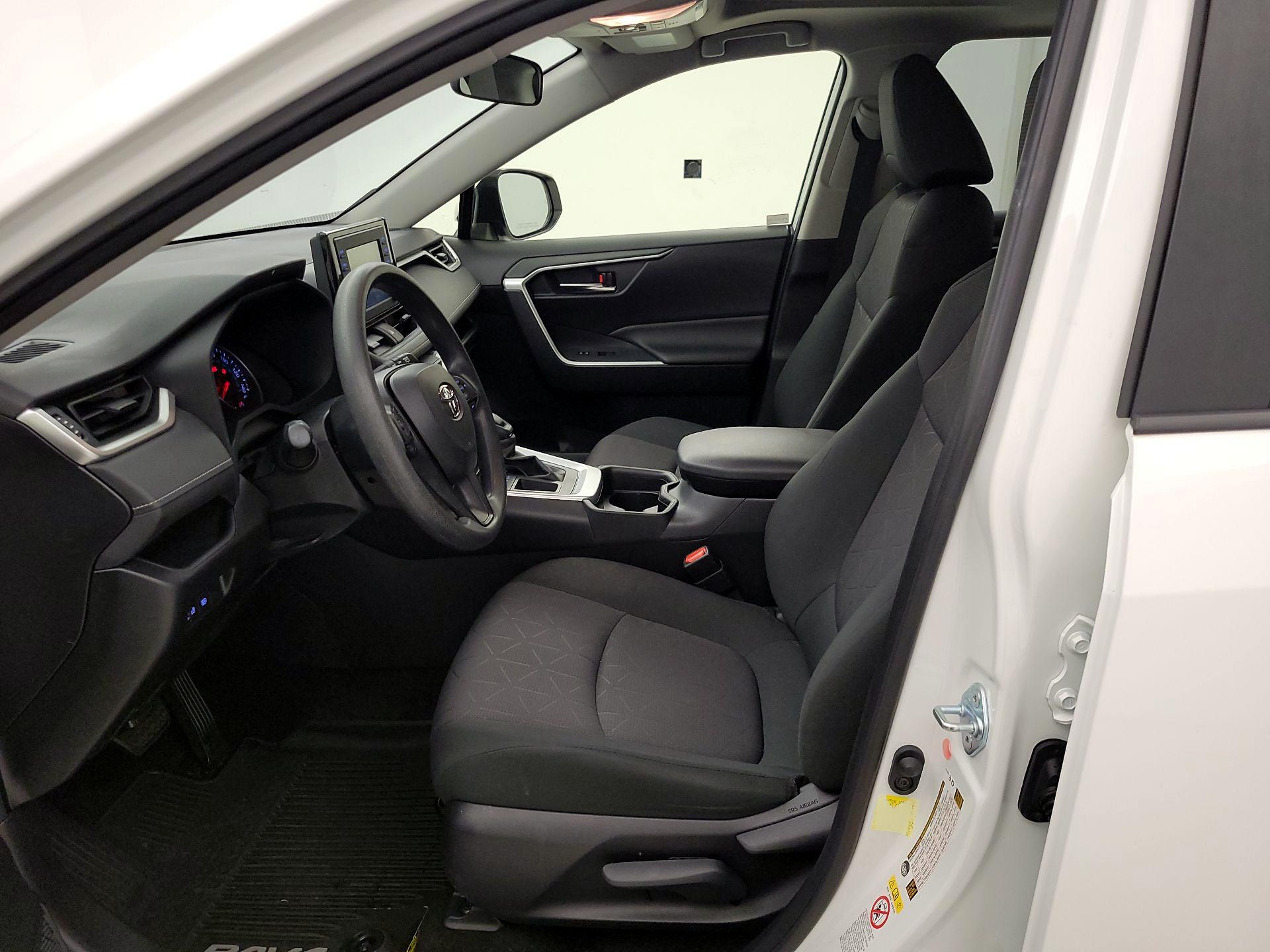 Thumbnail: 2019 Toyota RAV4 - 11