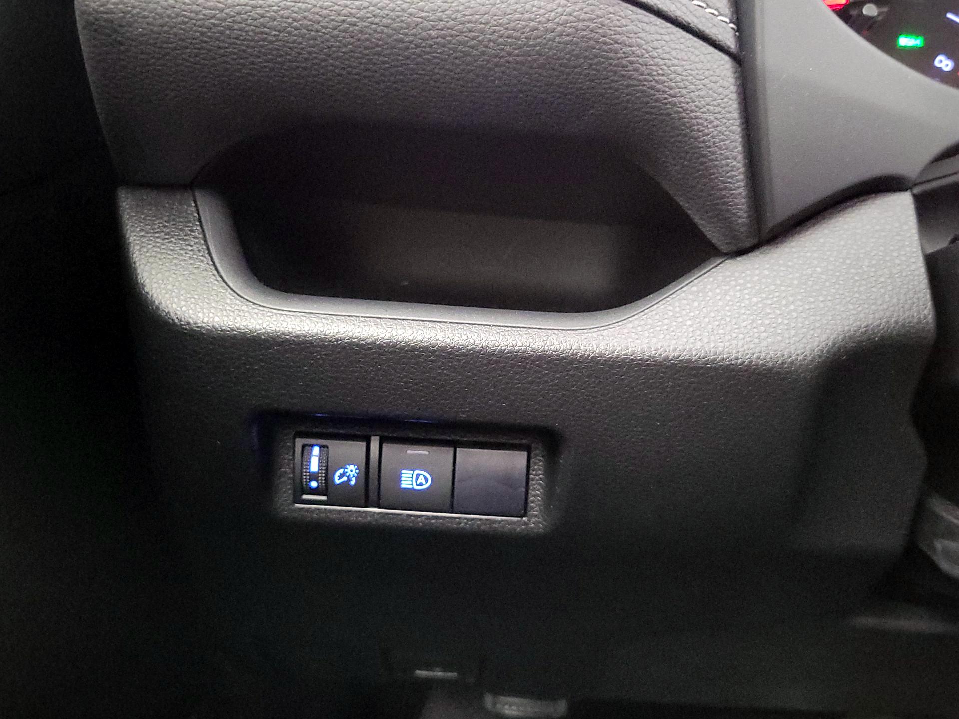 Thumbnail: 2019 Toyota RAV4 - 13