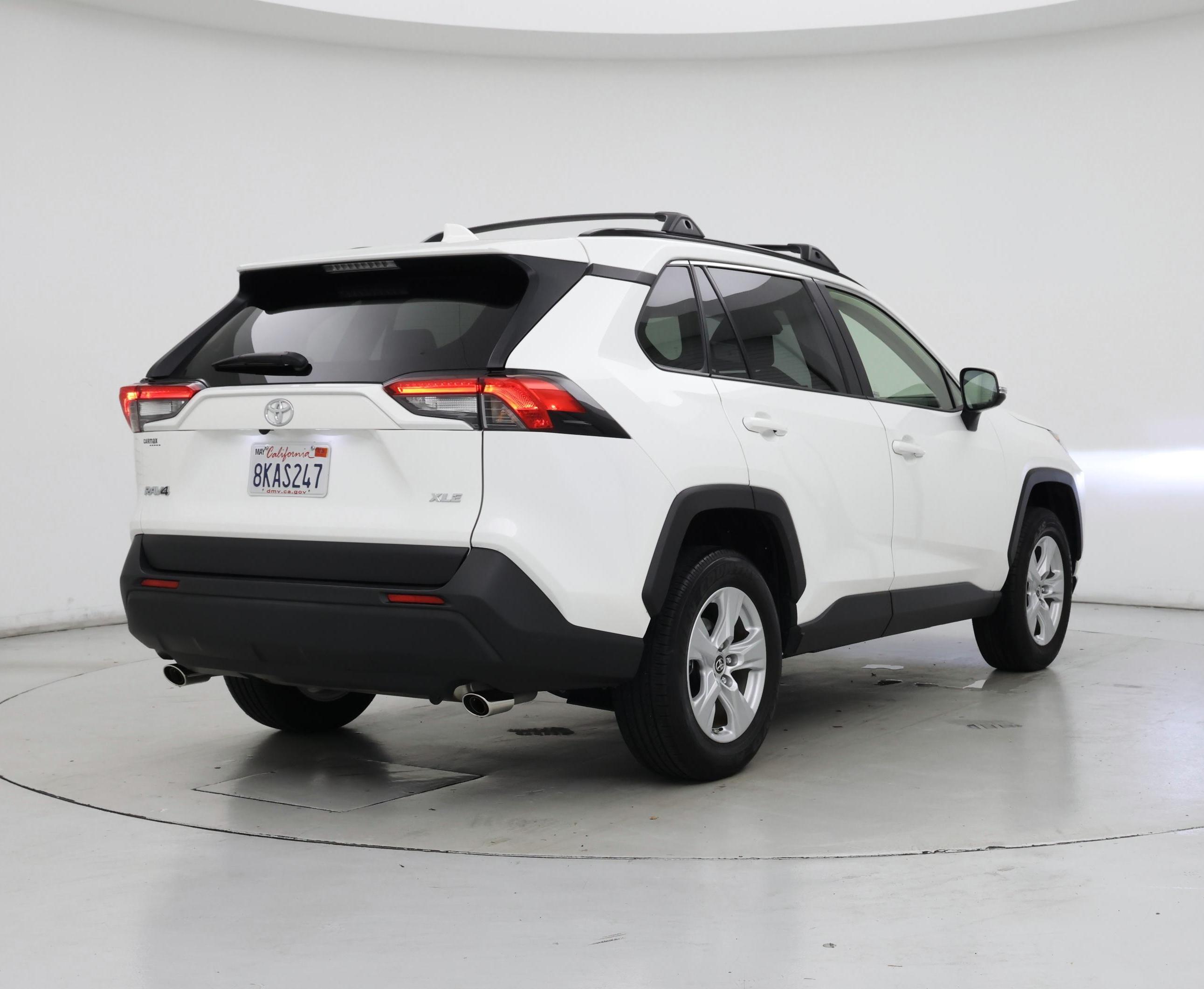 Thumbnail: 2019 Toyota RAV4 - 8