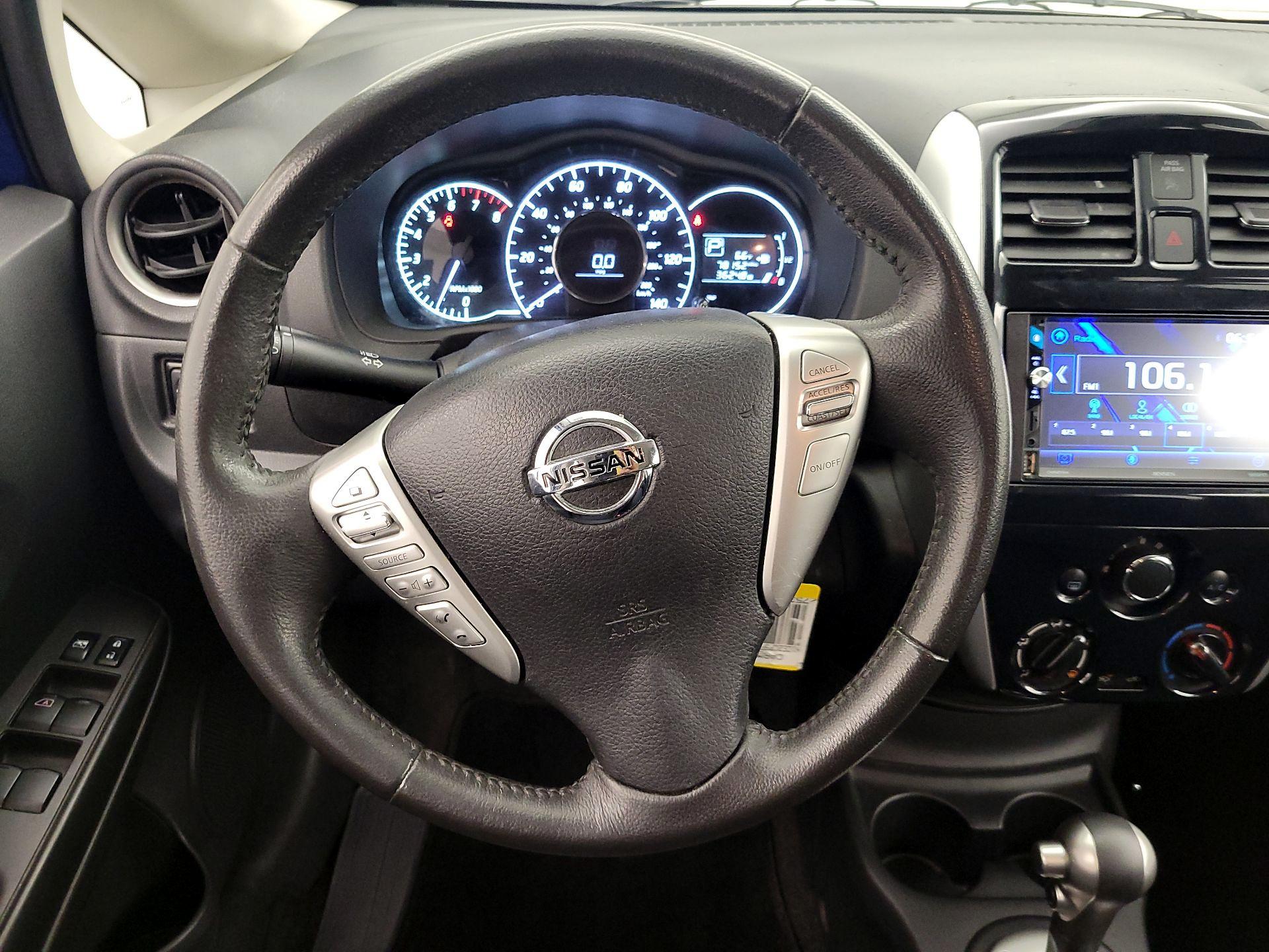 Thumbnail: 2015 Nissan Versa Note - 10