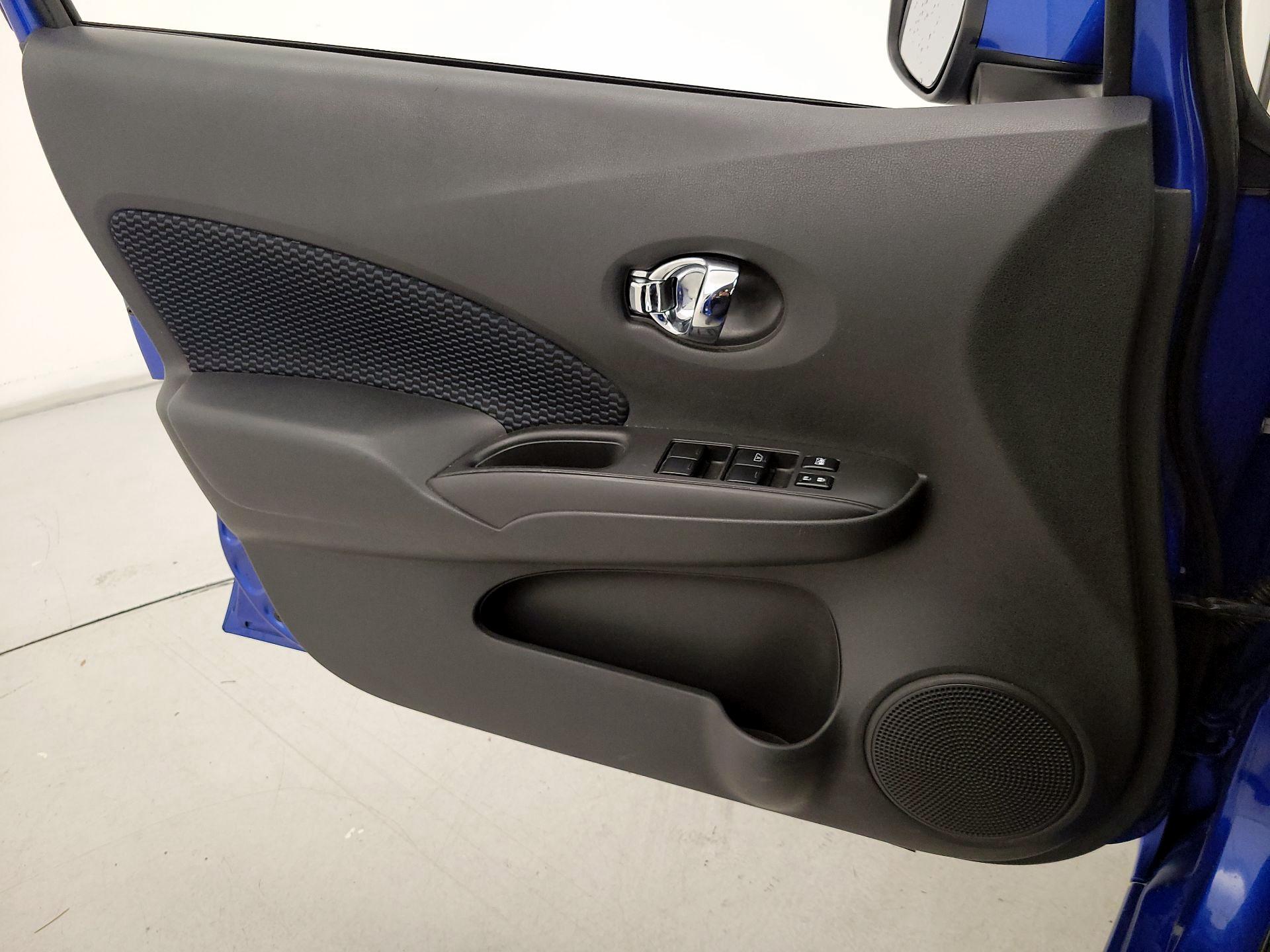 Thumbnail: 2015 Nissan Versa Note - 12