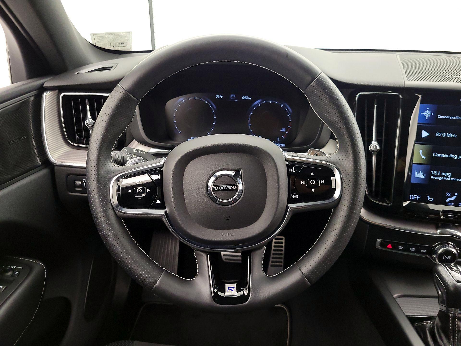 Thumbnail: 2019 Volvo XC60 - 10