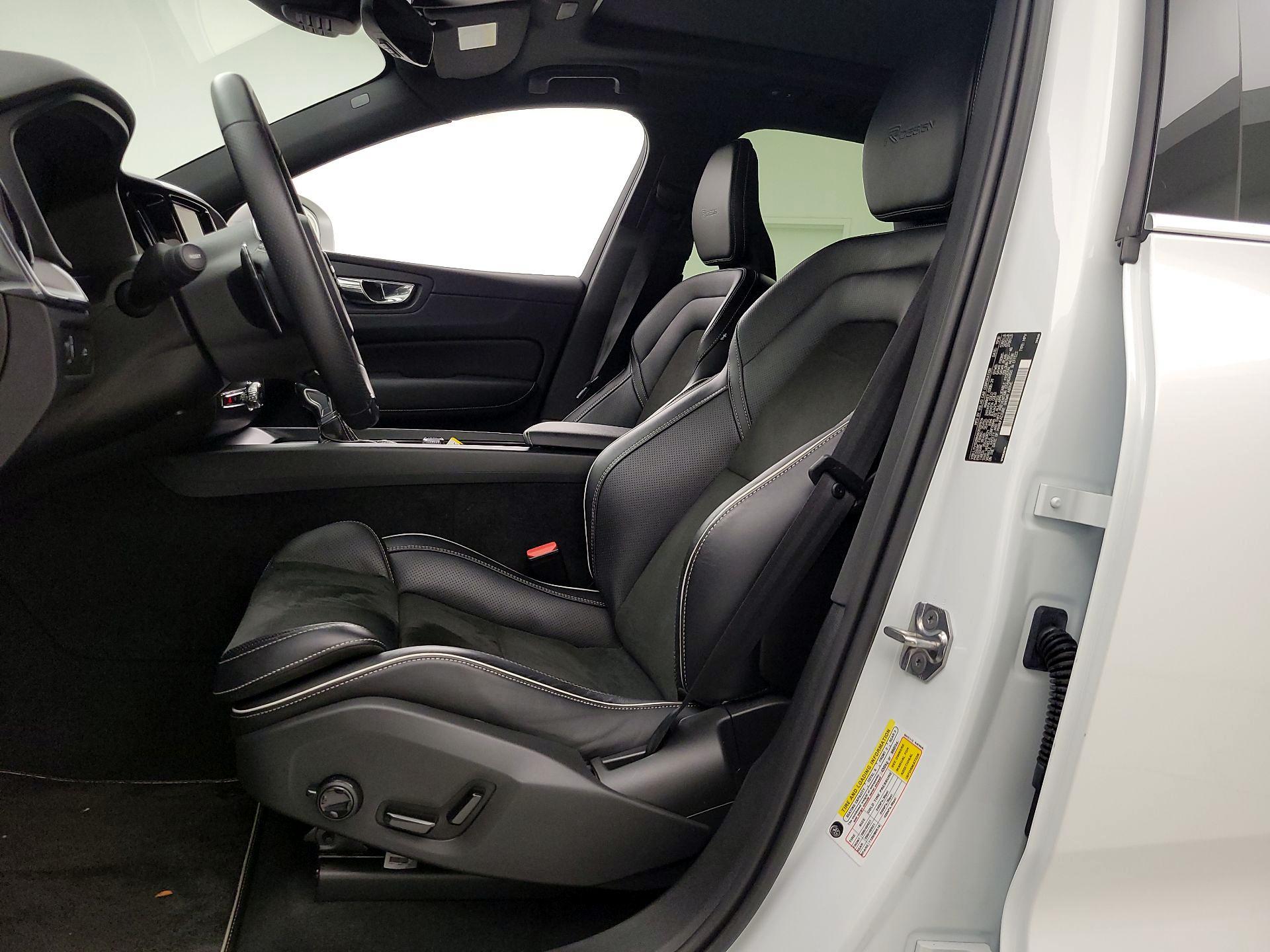 Thumbnail: 2019 Volvo XC60 - 11