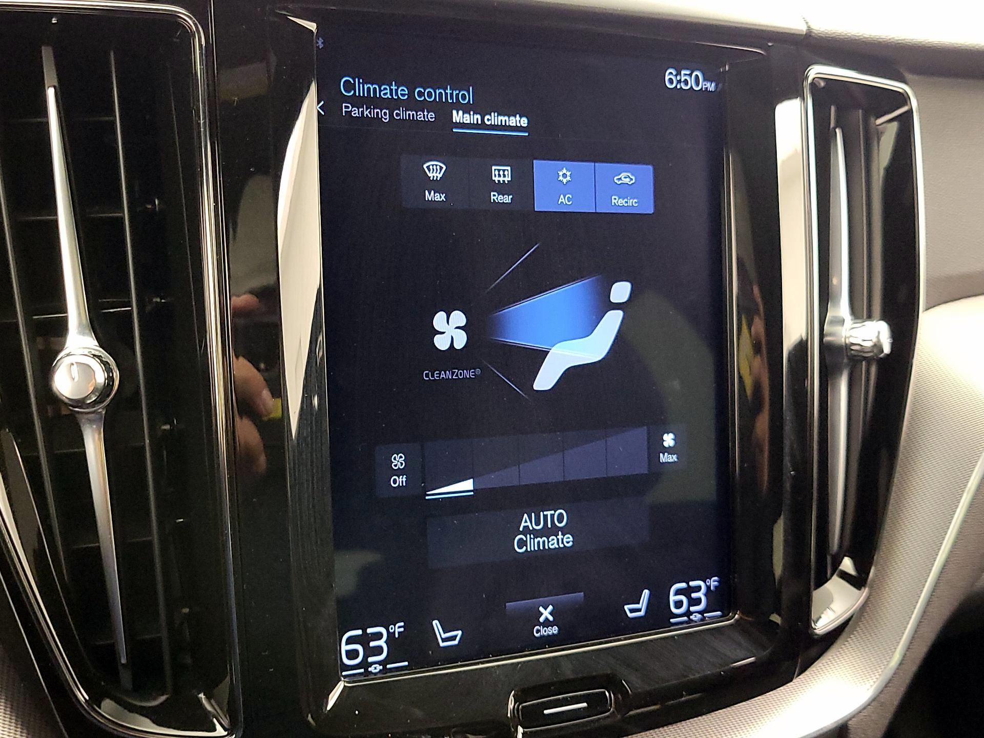 Thumbnail: 2019 Volvo XC60 - 17