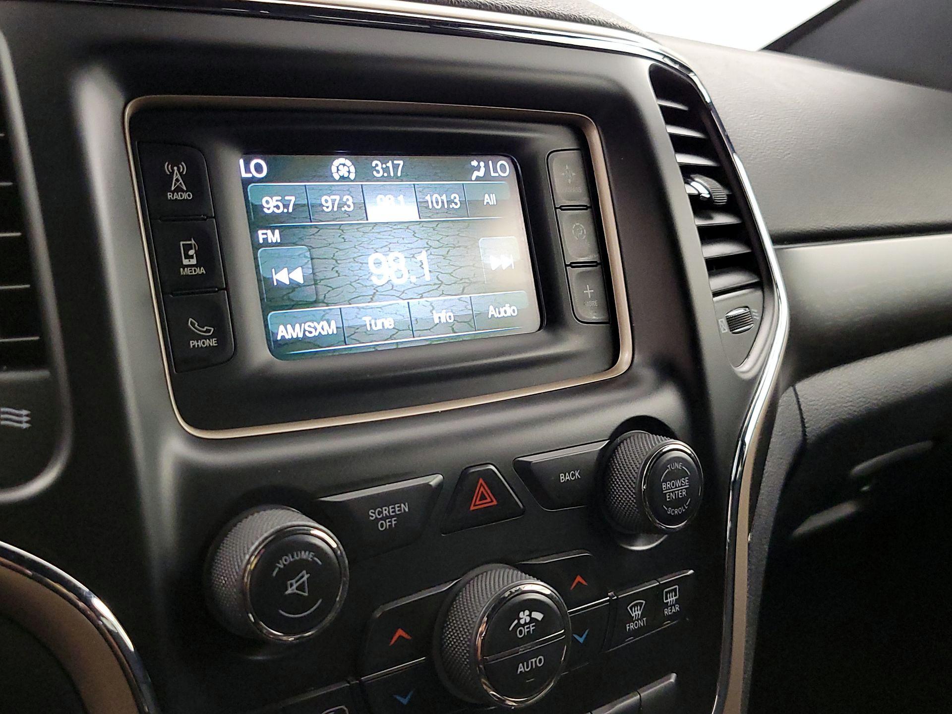 Thumbnail: 2017 Jeep Grand Cherokee - 15