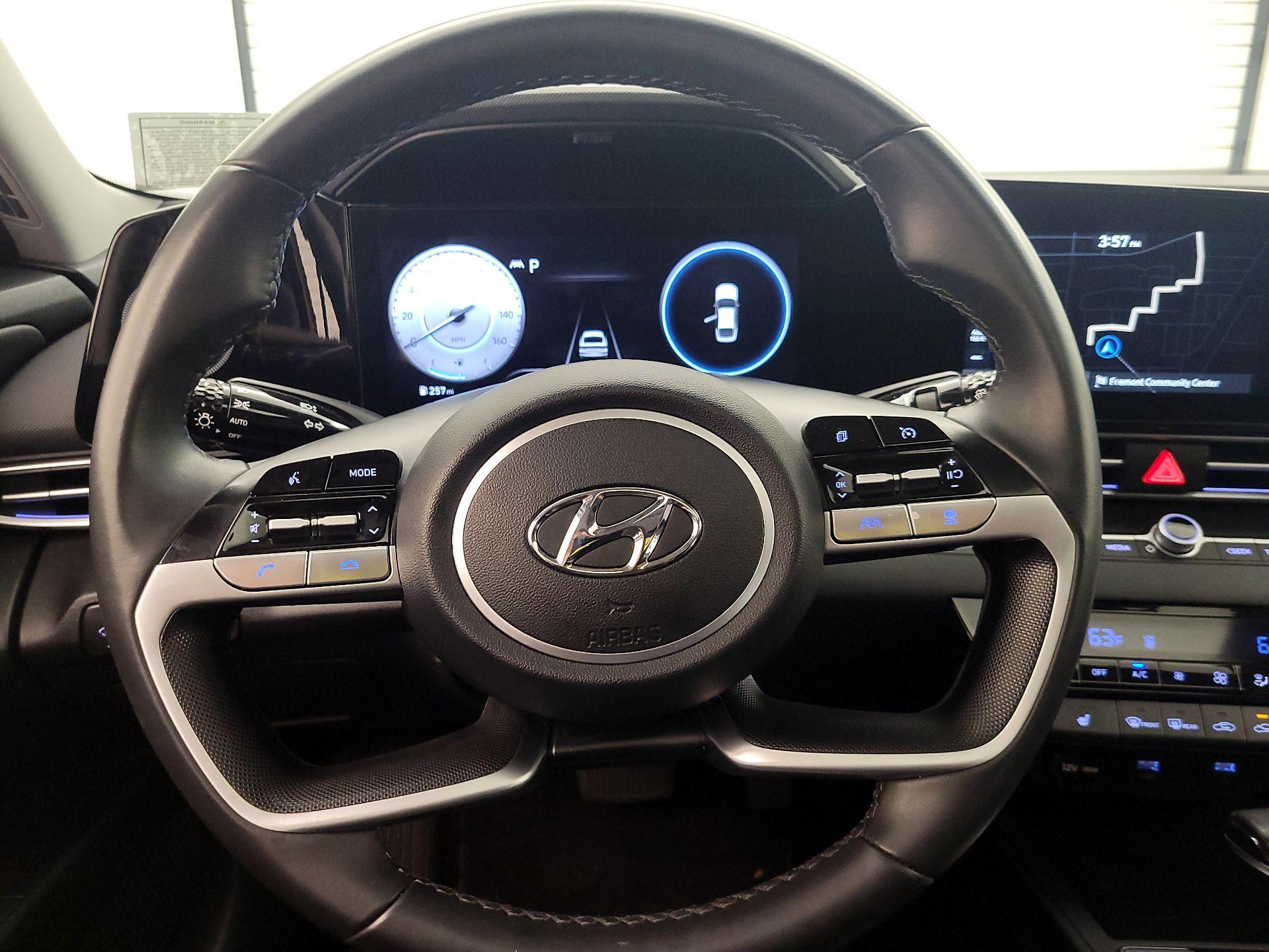 Thumbnail: 2023 Hyundai Elantra - 10