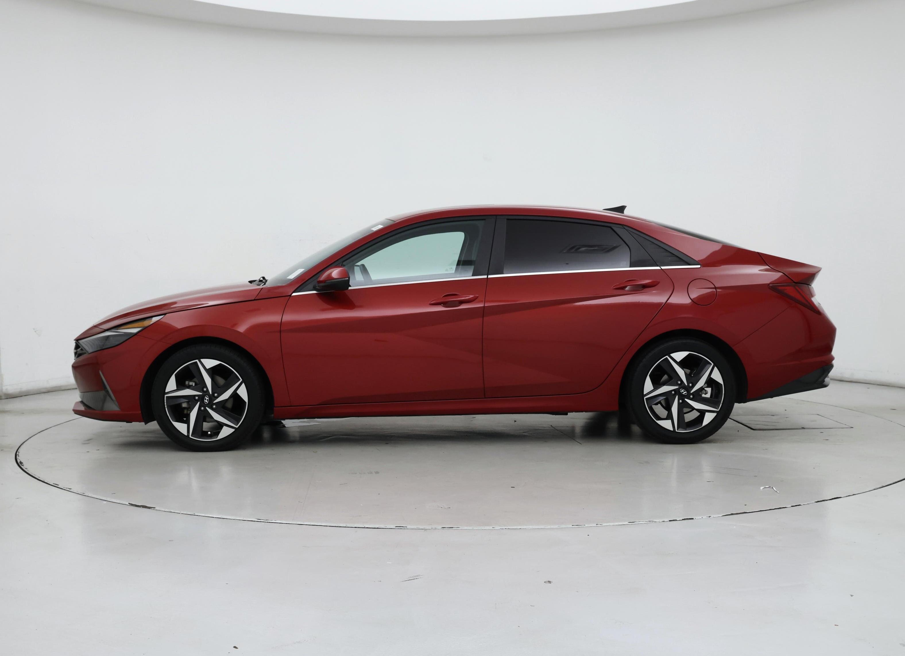Thumbnail: 2023 Hyundai Elantra - 3