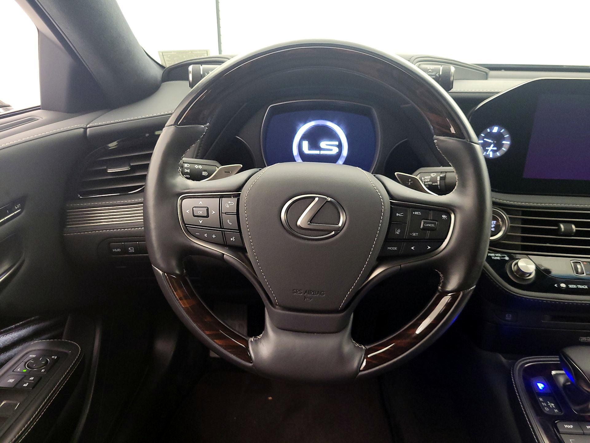 Thumbnail: 2022 Lexus LS - 10