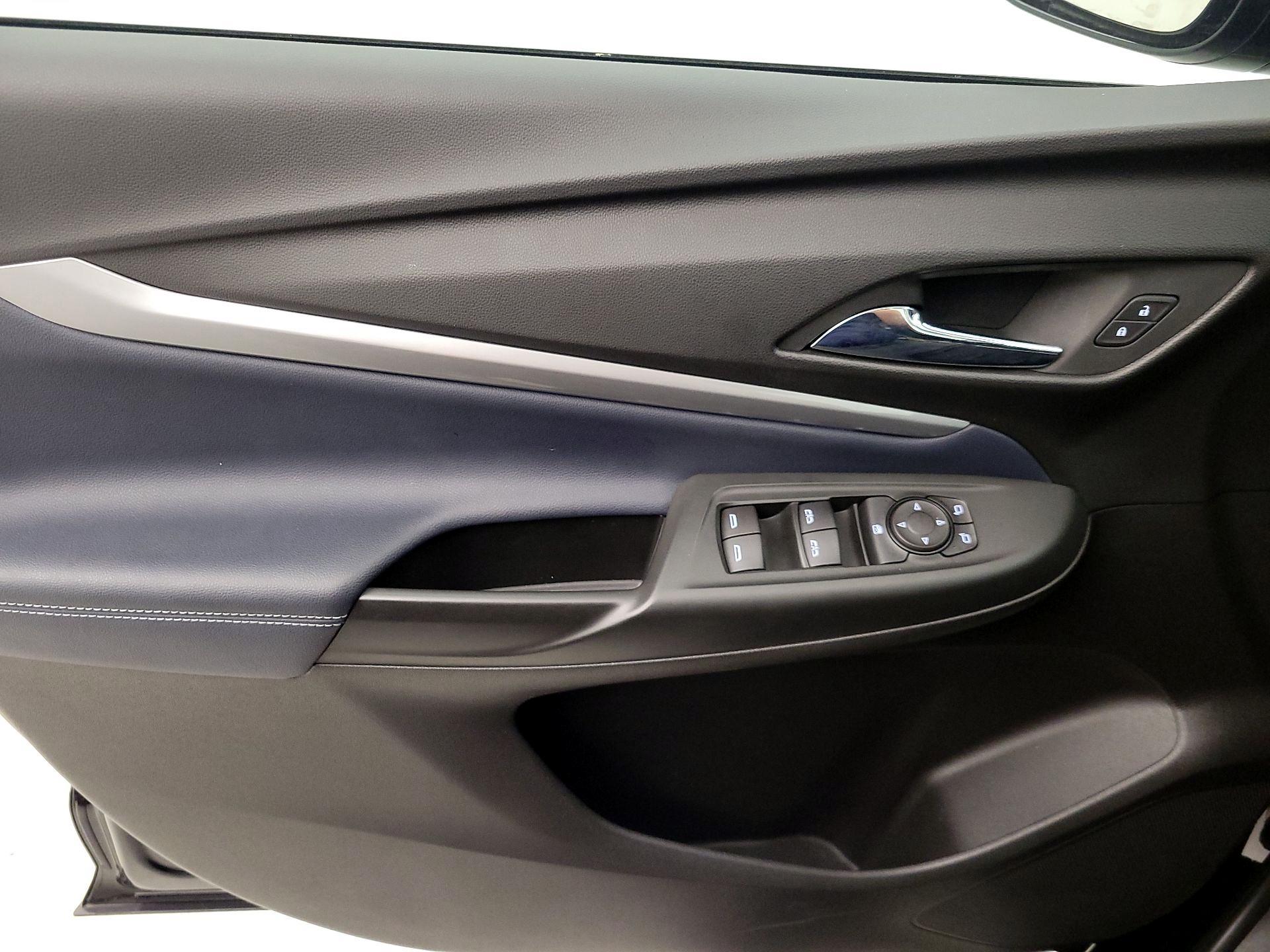 Thumbnail: 2023 Chevrolet Bolt EUV - 12