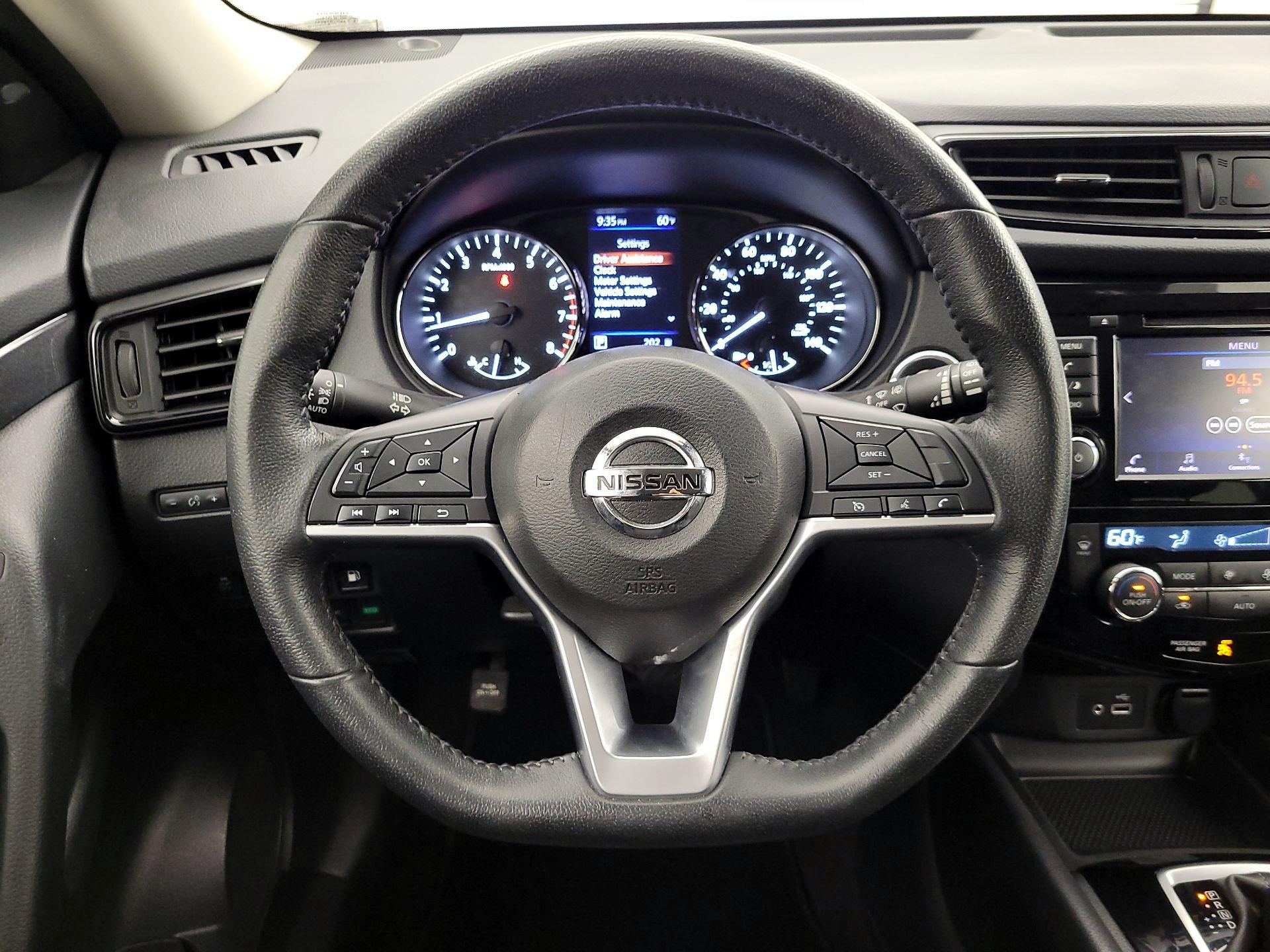 Thumbnail: 2020 Nissan Rogue - 10