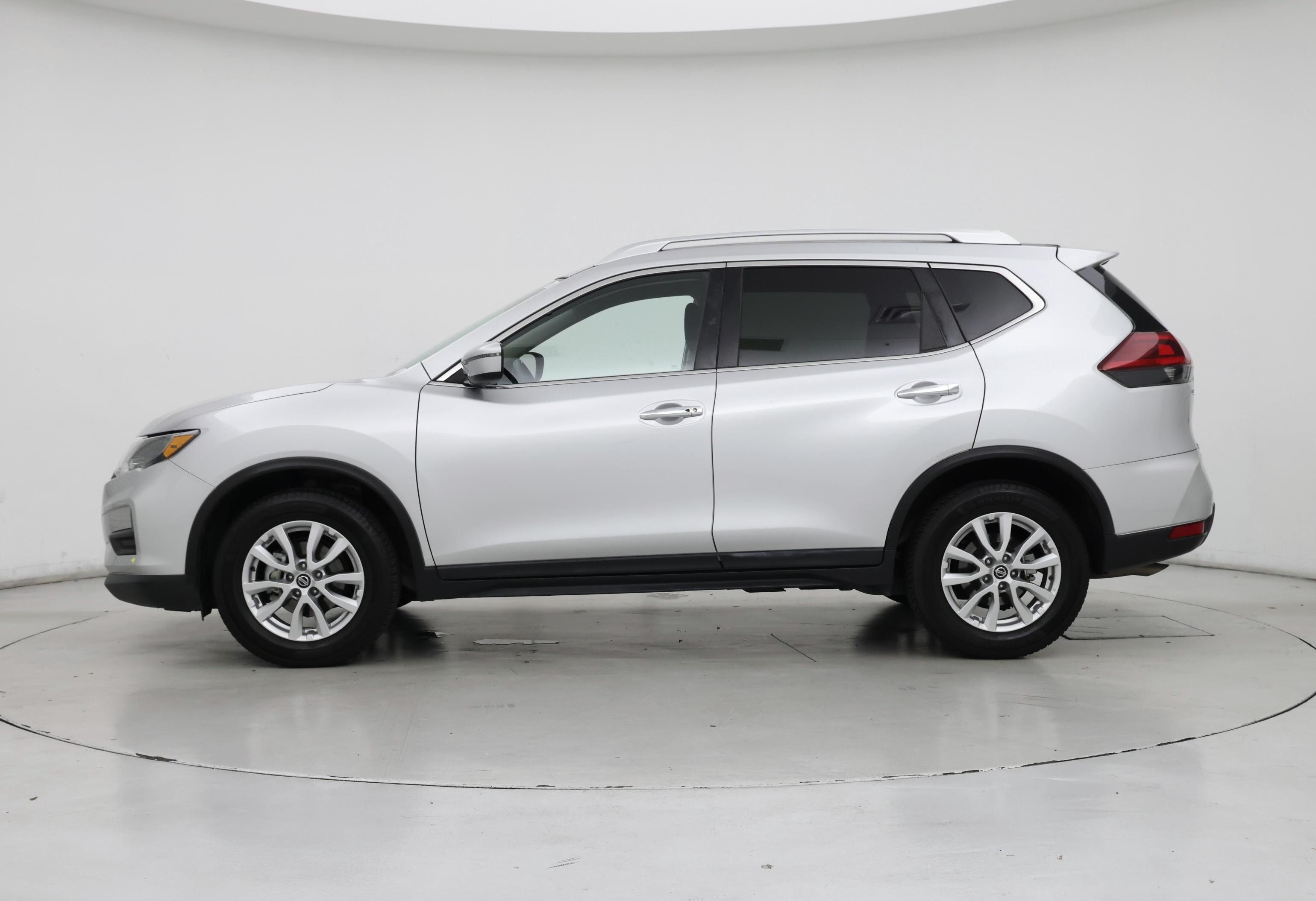 Thumbnail: 2020 Nissan Rogue - 3