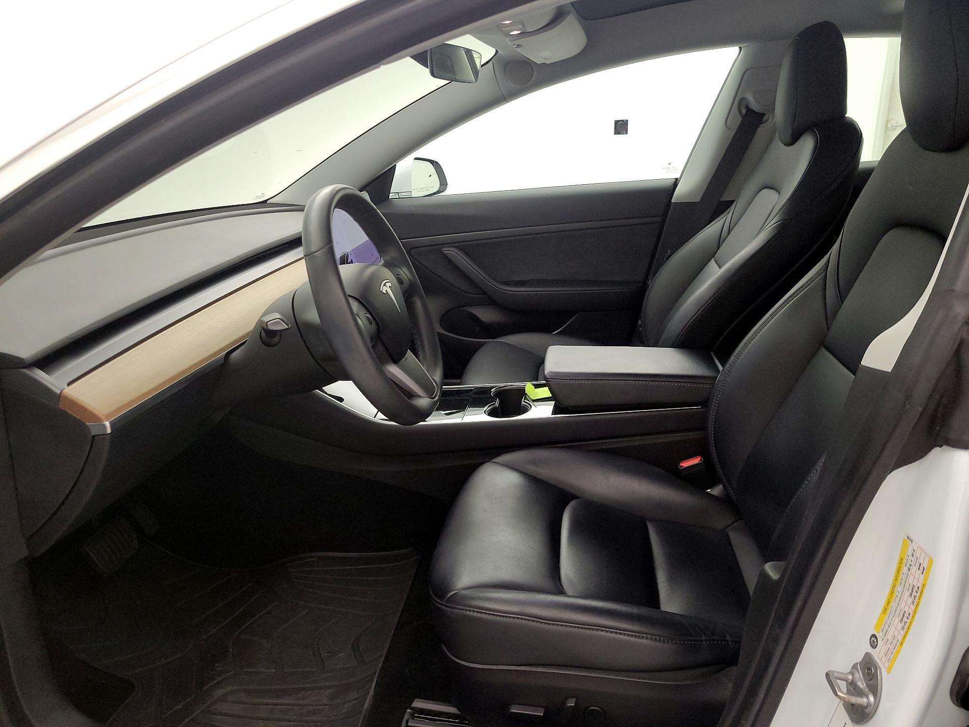 Thumbnail: 2020 Tesla Model 3 - 11