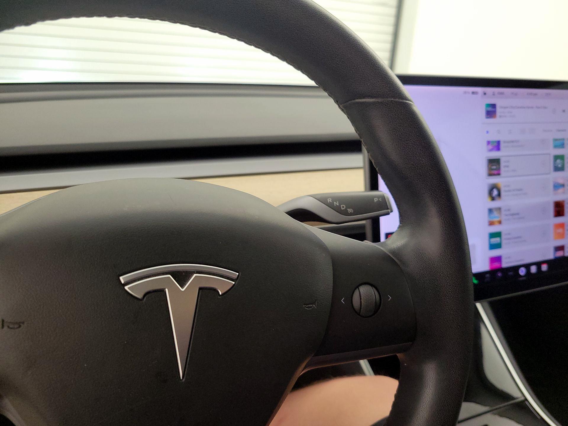 Thumbnail: 2020 Tesla Model 3 - 17