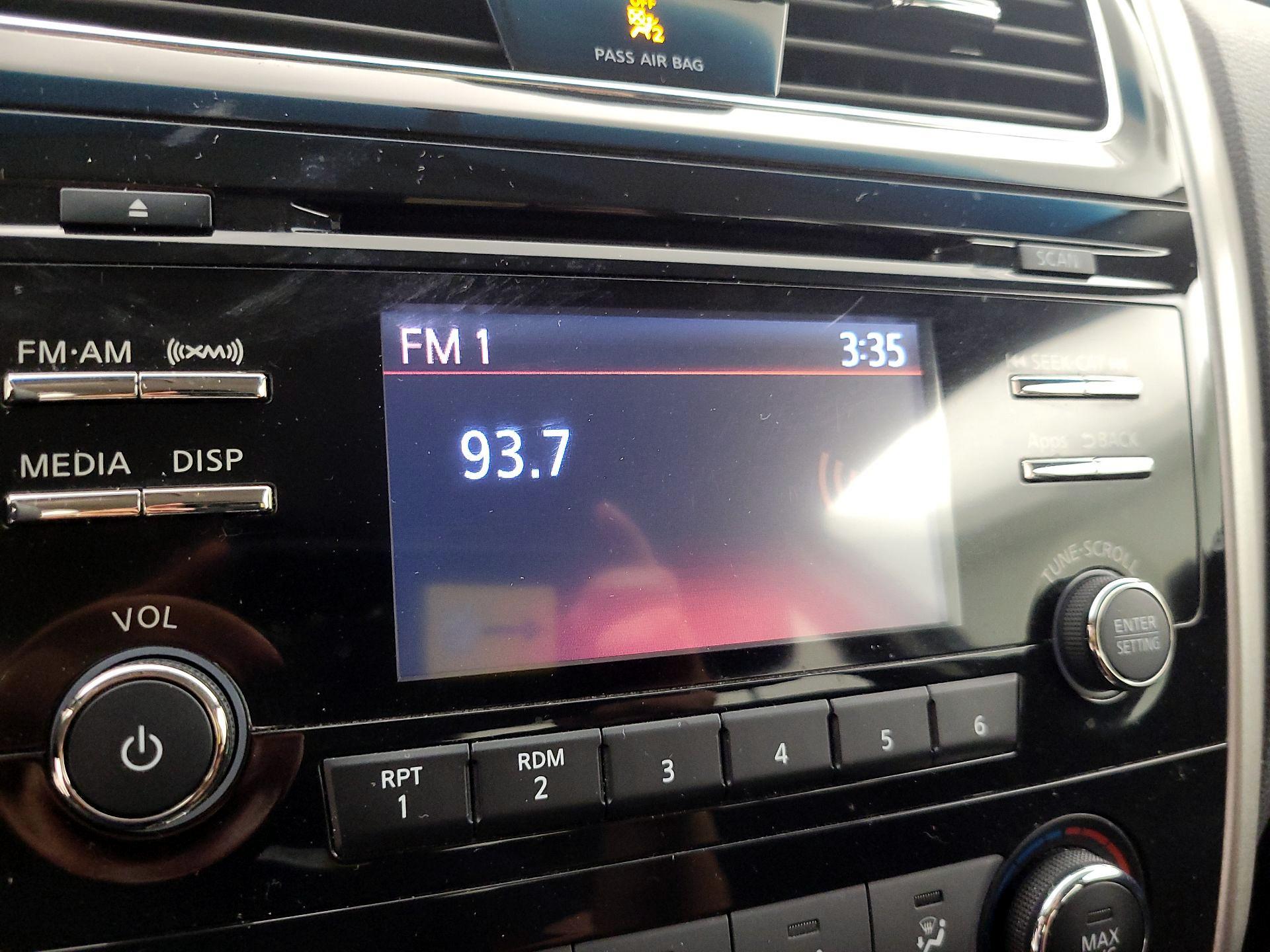 Thumbnail: 2015 Nissan Altima - 15