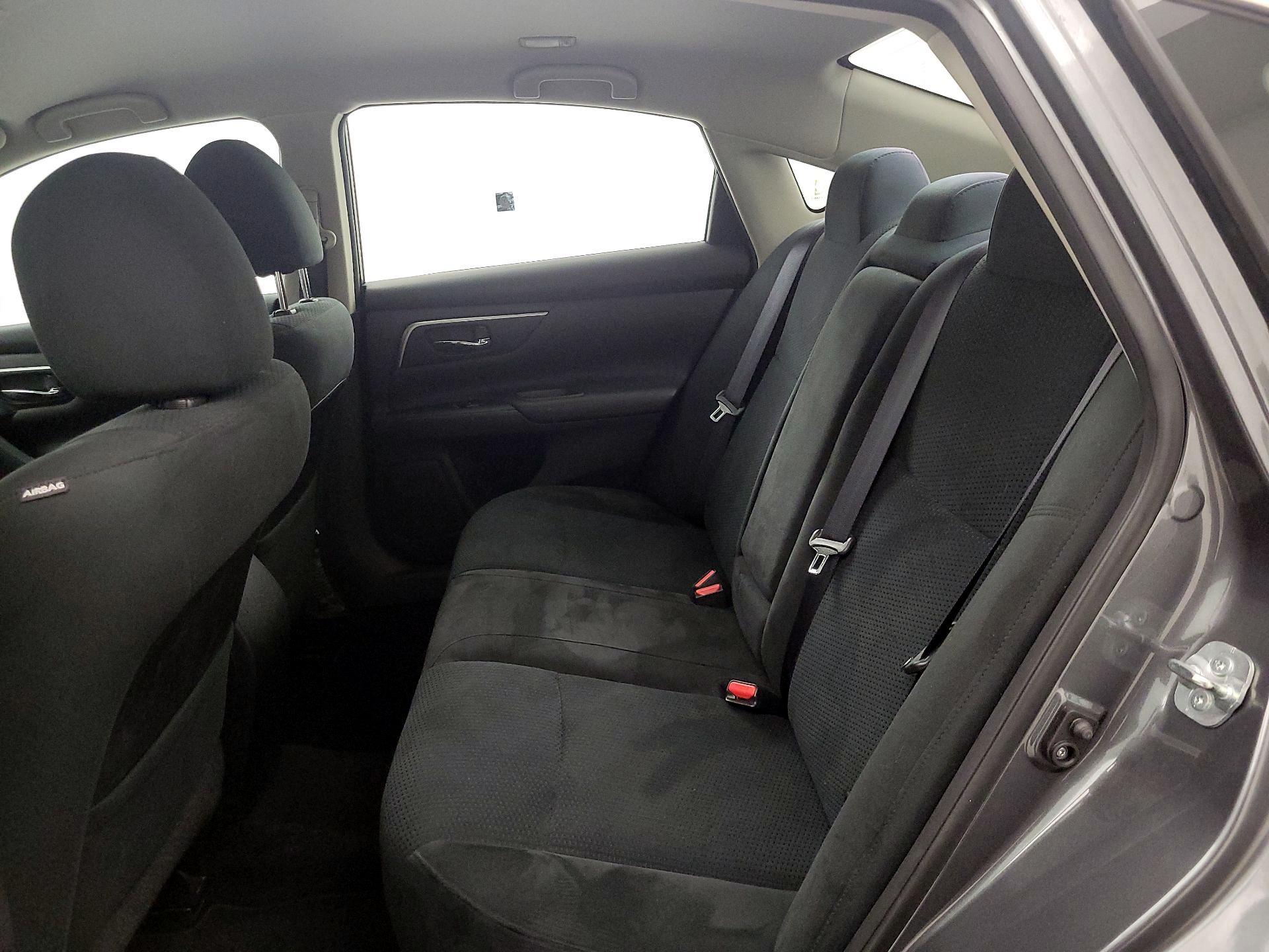 Thumbnail: 2015 Nissan Altima - 19