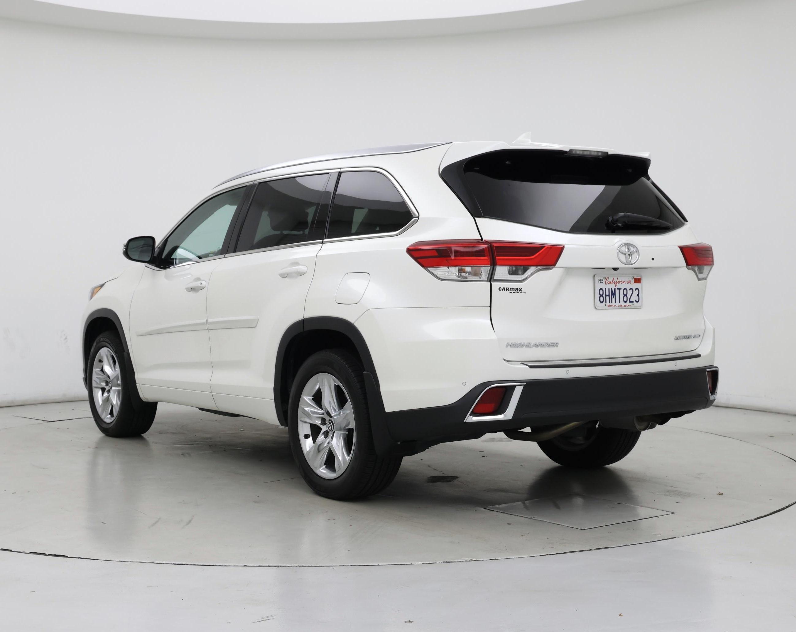 Thumbnail: 2019 Toyota Highlander - 2