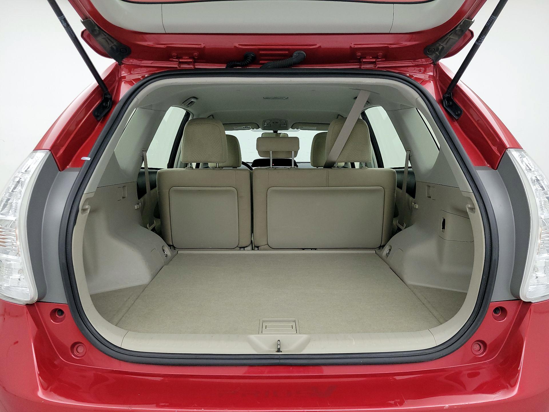 Thumbnail: 2014 Toyota Prius v - 20