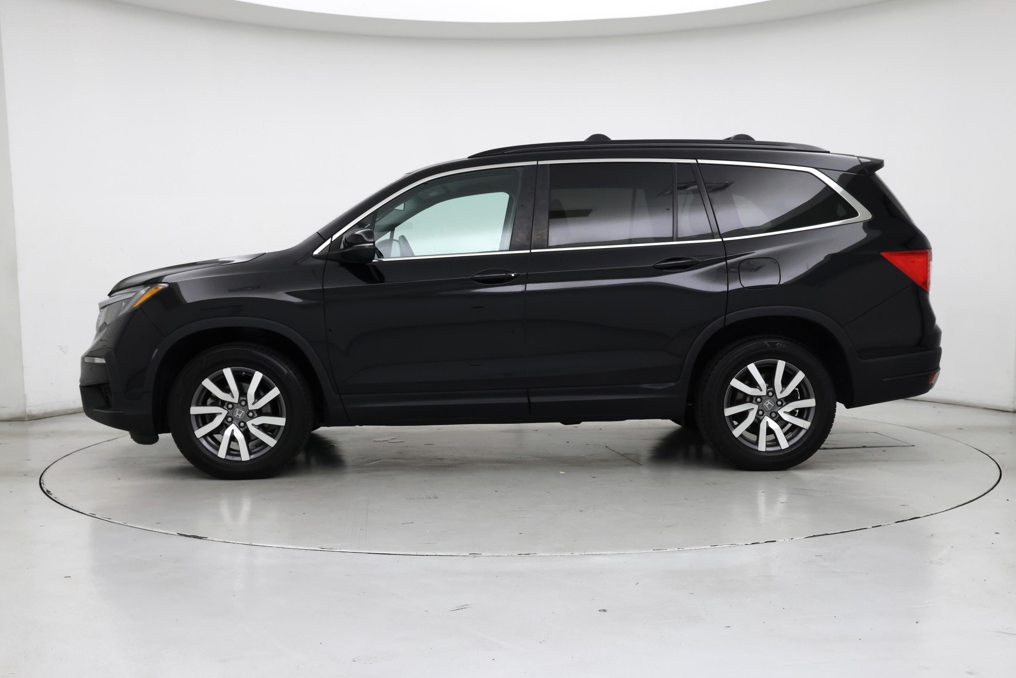 Thumbnail: 2019 Honda Pilot - 3