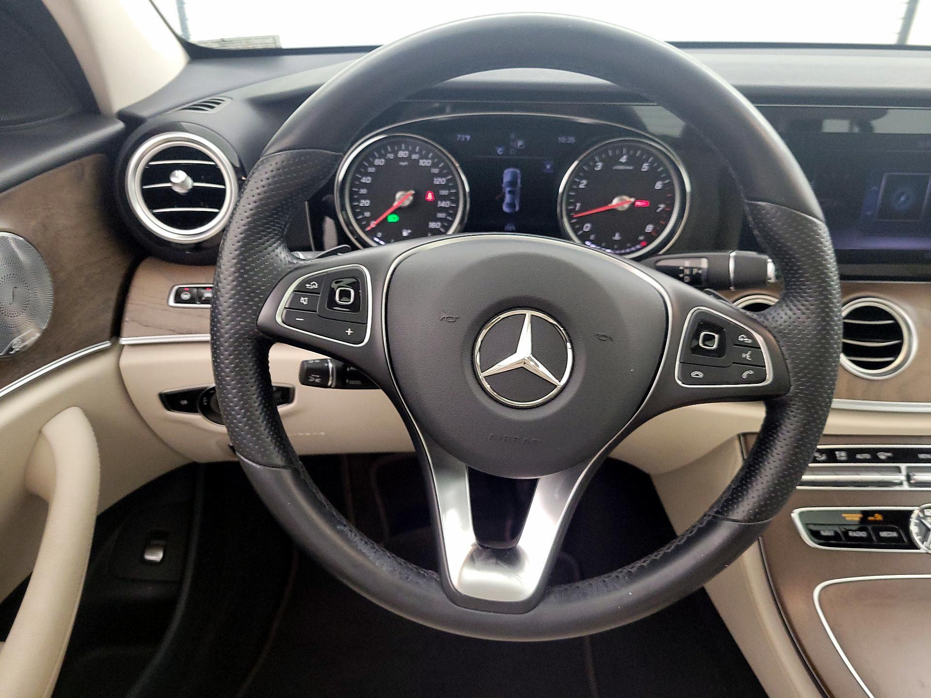 Thumbnail: 2018 Mercedes-Benz E-Class - 10