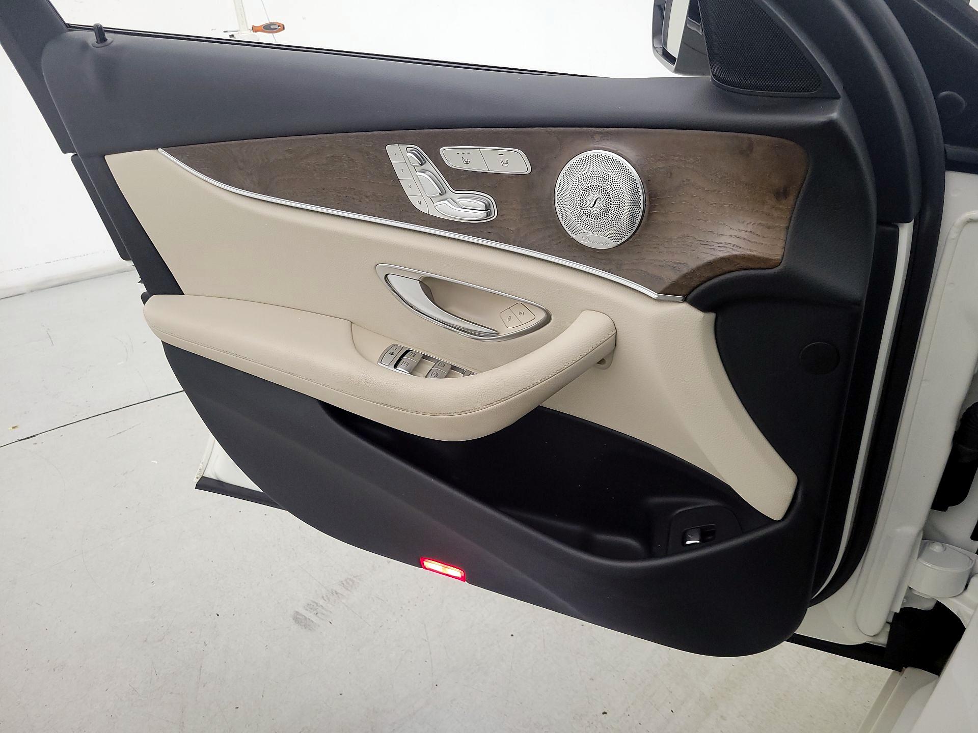 Thumbnail: 2018 Mercedes-Benz E-Class - 12