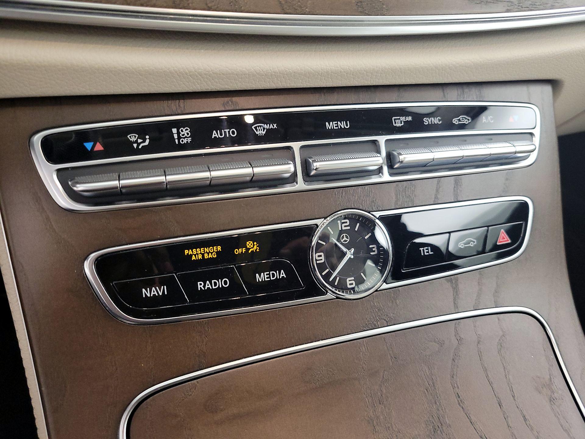 Thumbnail: 2018 Mercedes-Benz E-Class - 15