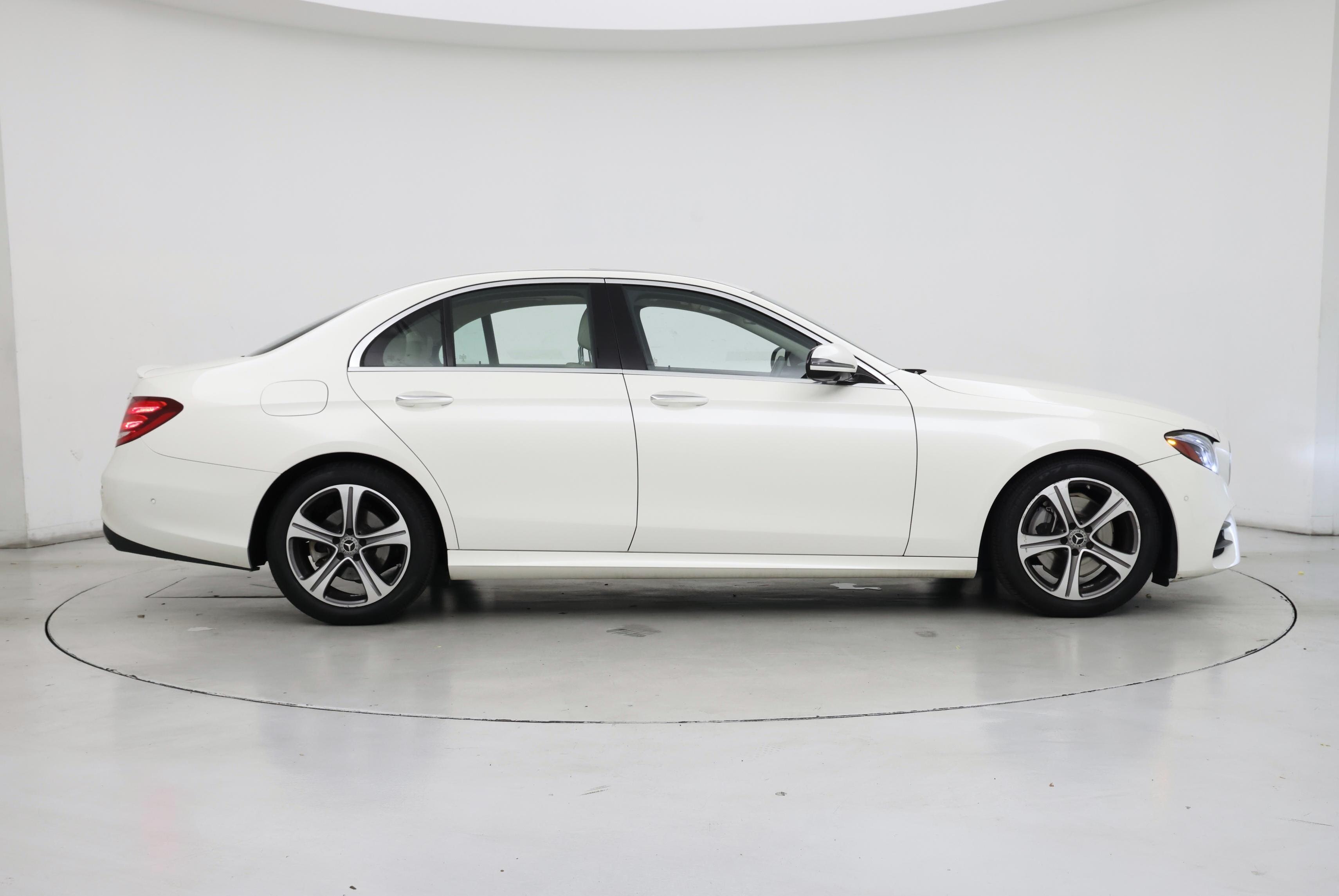 Thumbnail: 2018 Mercedes-Benz E-Class - 7