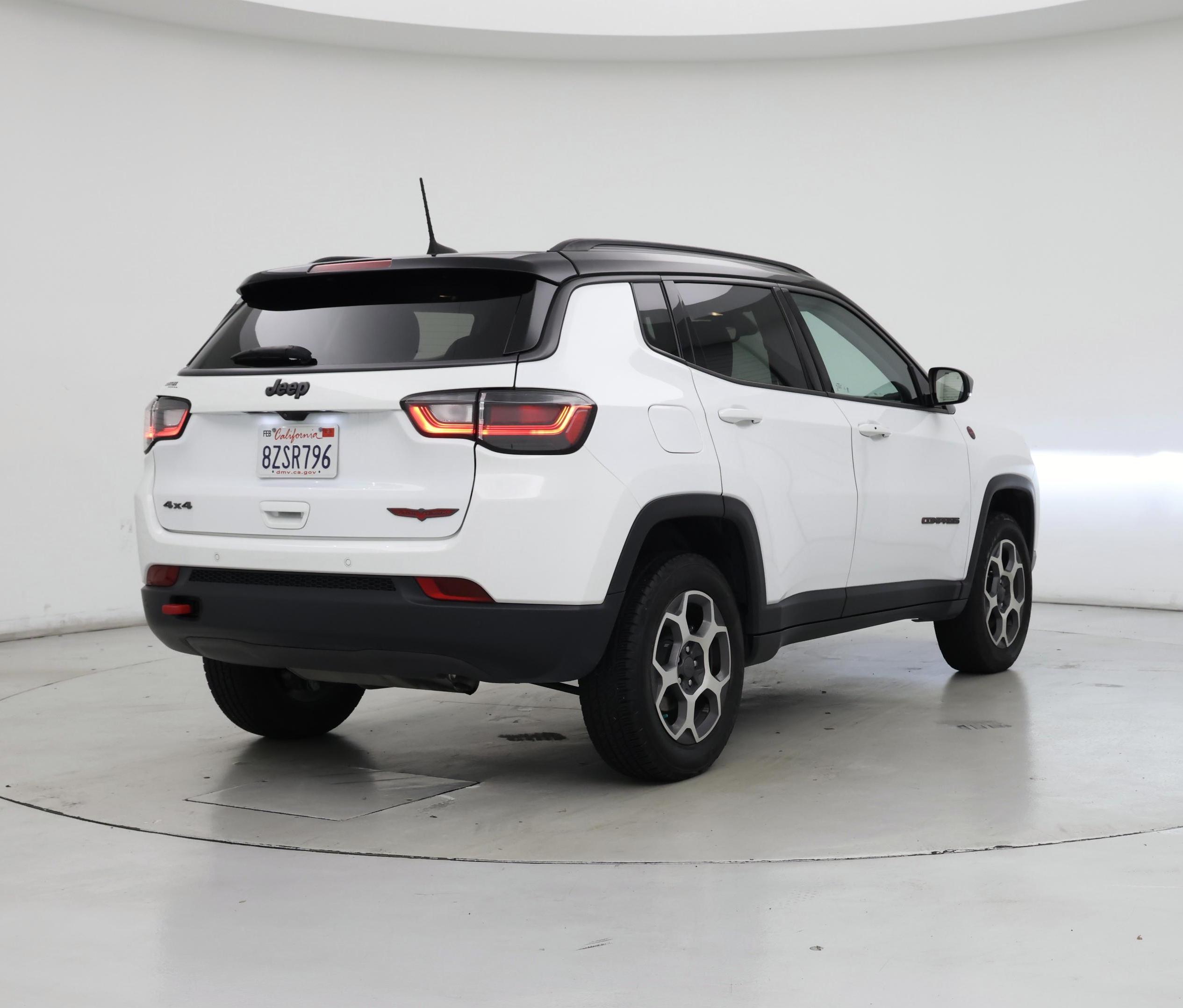 Thumbnail: 2022 Jeep Compass - 8