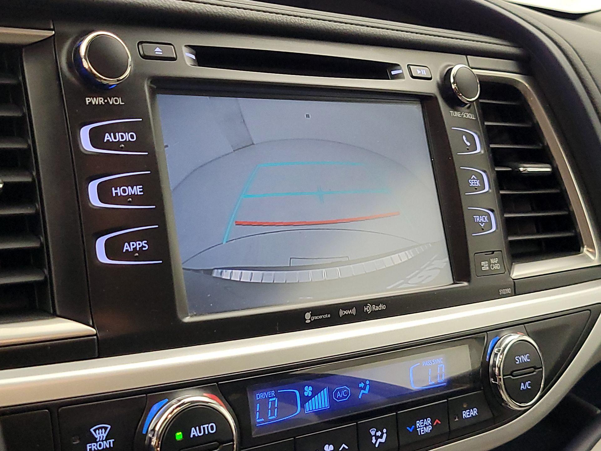 Thumbnail: 2019 Toyota Highlander - 15
