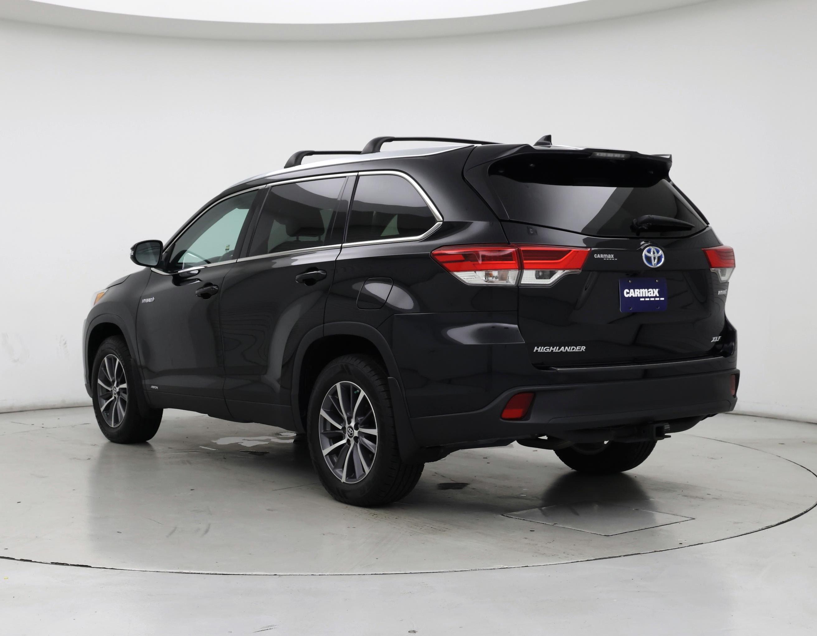 Thumbnail: 2019 Toyota Highlander - 2