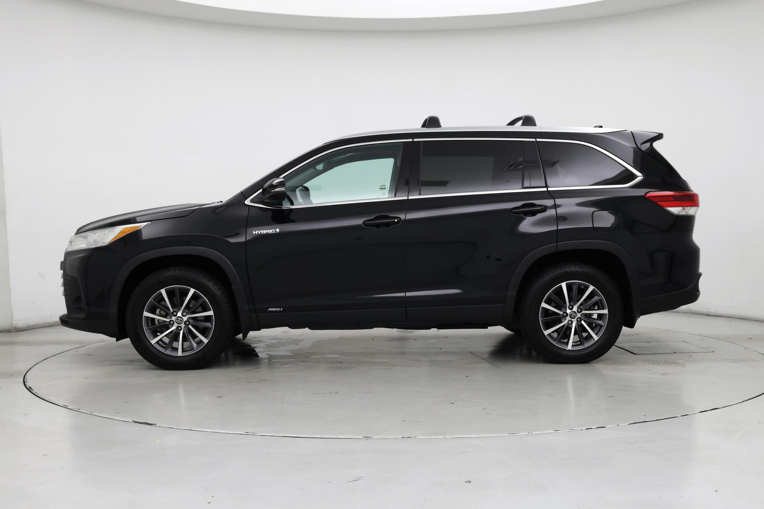 Thumbnail: 2019 Toyota Highlander - 3