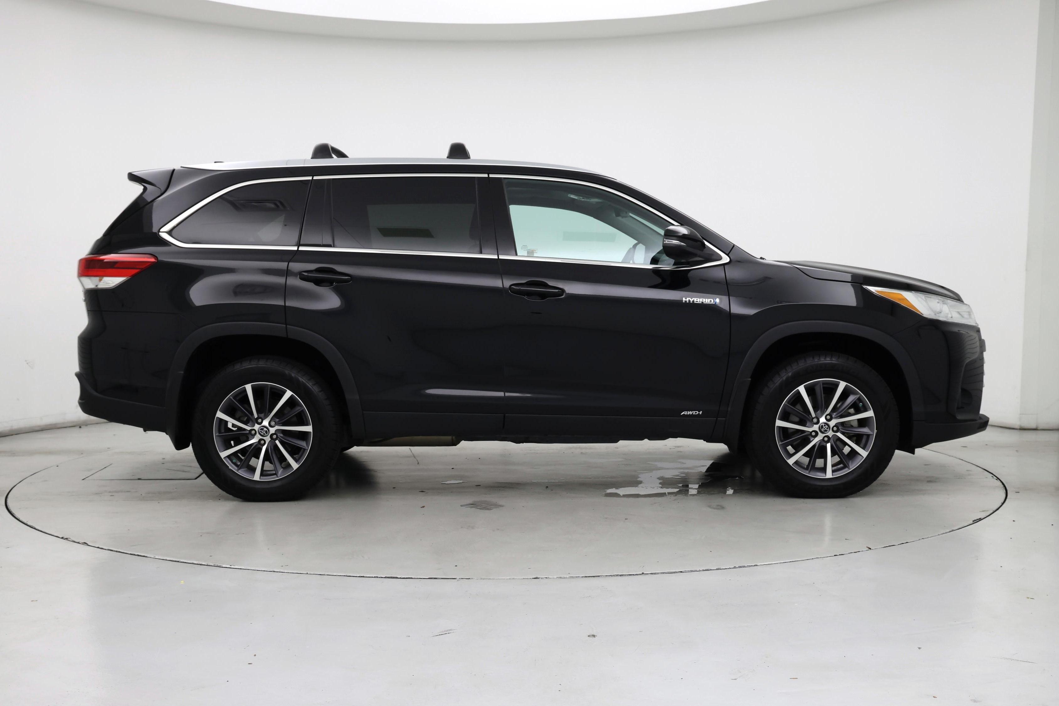 Thumbnail: 2019 Toyota Highlander - 7