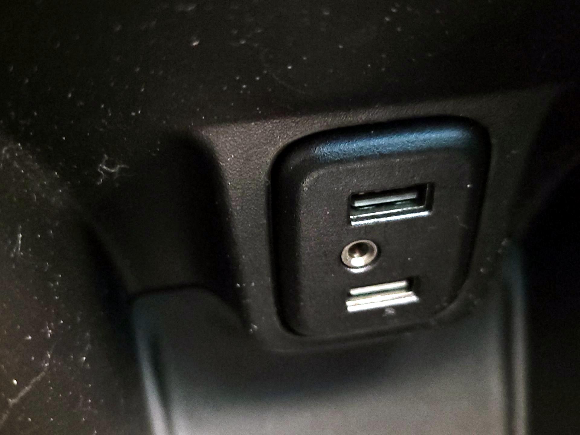 Thumbnail: 2021 Chevrolet Bolt EV - 18