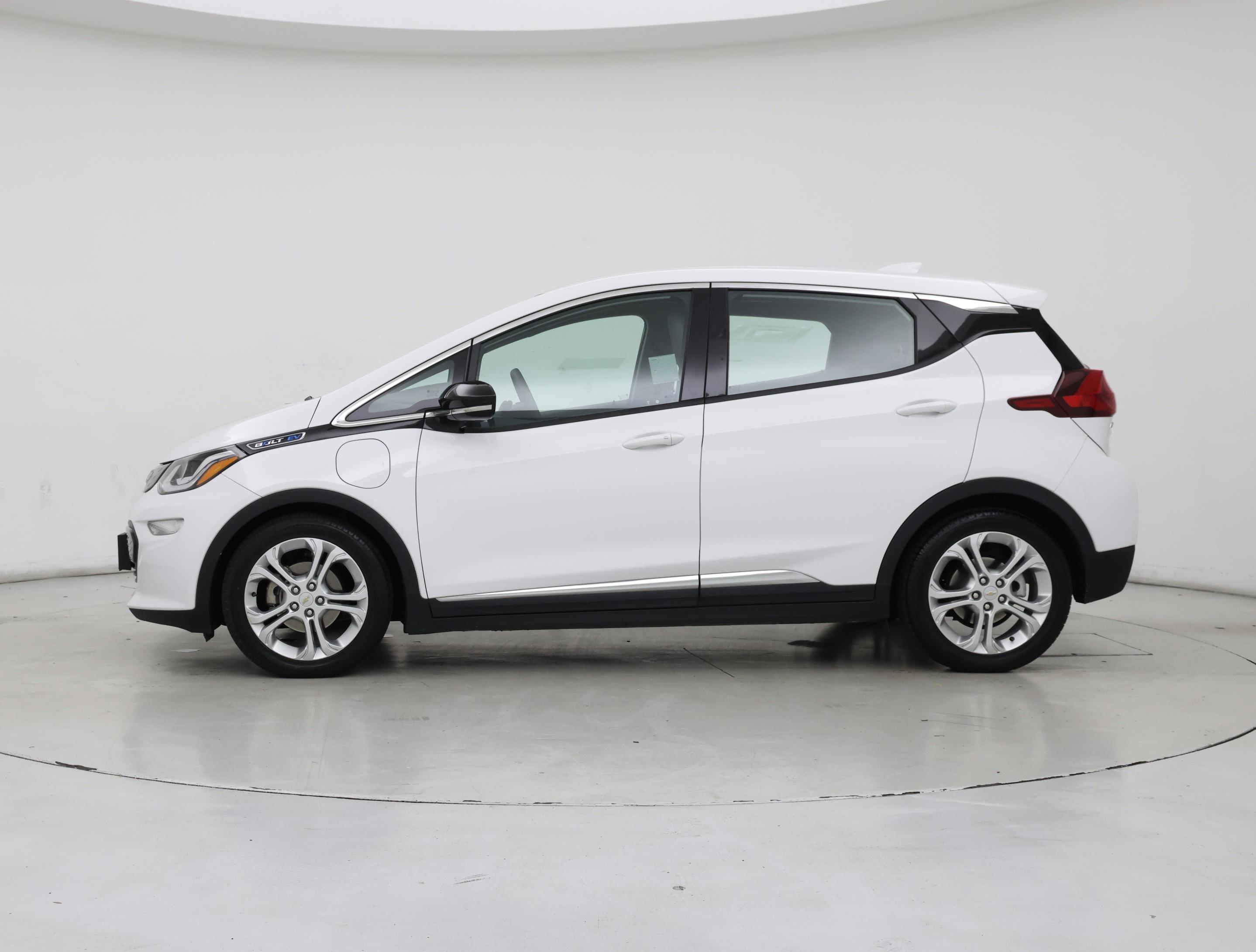Thumbnail: 2021 Chevrolet Bolt EV - 3