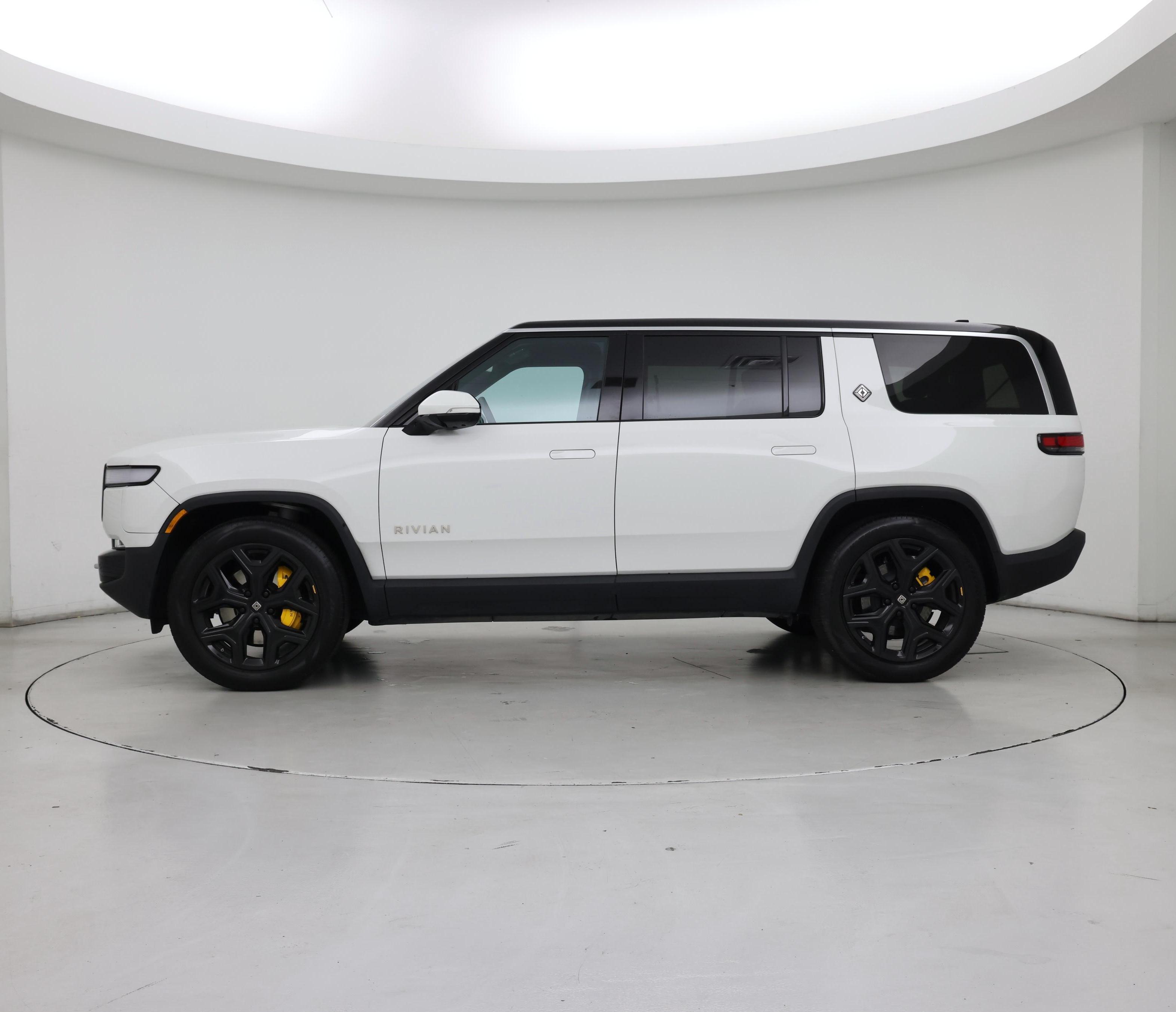Thumbnail: 2024 Rivian R1S - 3