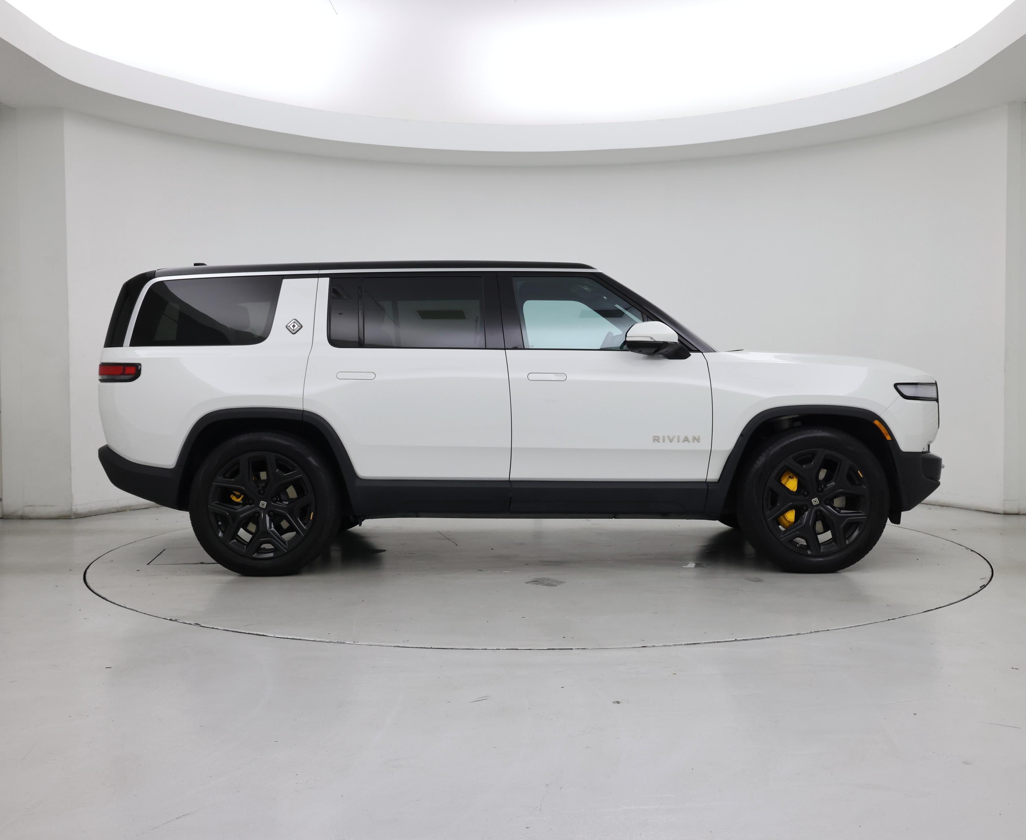 Thumbnail: 2024 Rivian R1S - 7