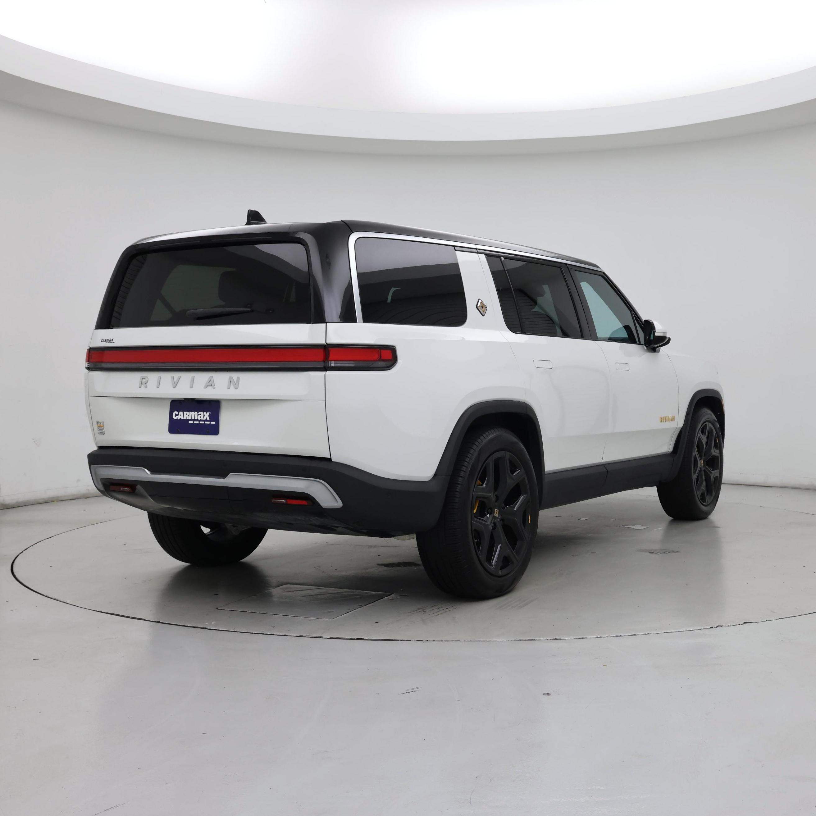 Thumbnail: 2024 Rivian R1S - 8