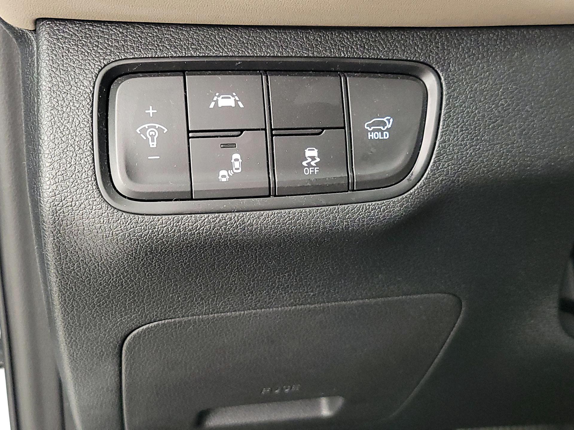 Thumbnail: 2019 Hyundai Santa Fe - 13