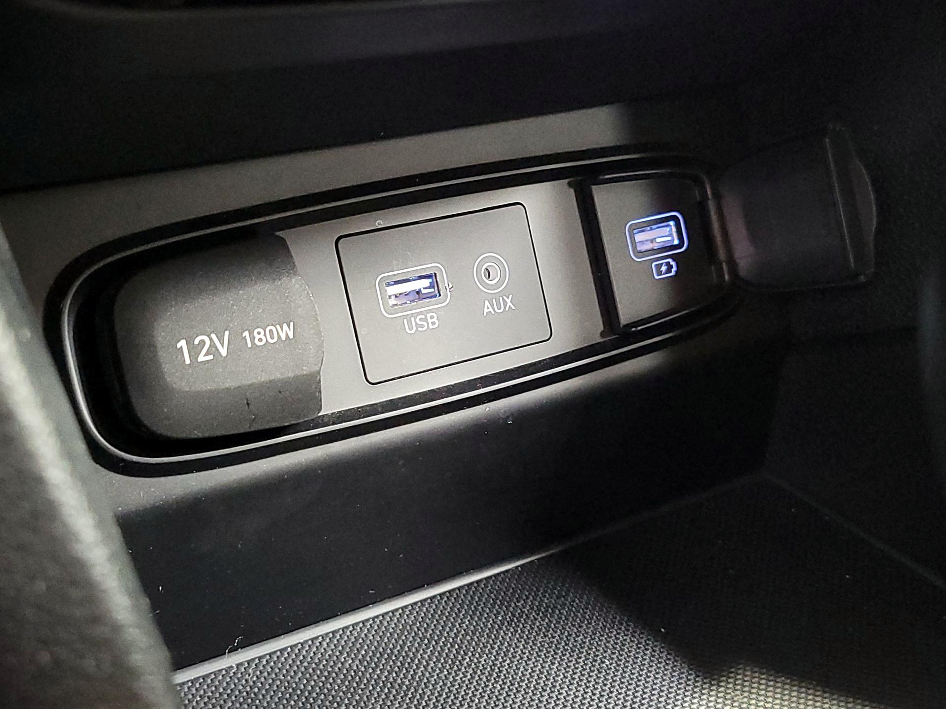 Thumbnail: 2019 Hyundai Santa Fe - 18