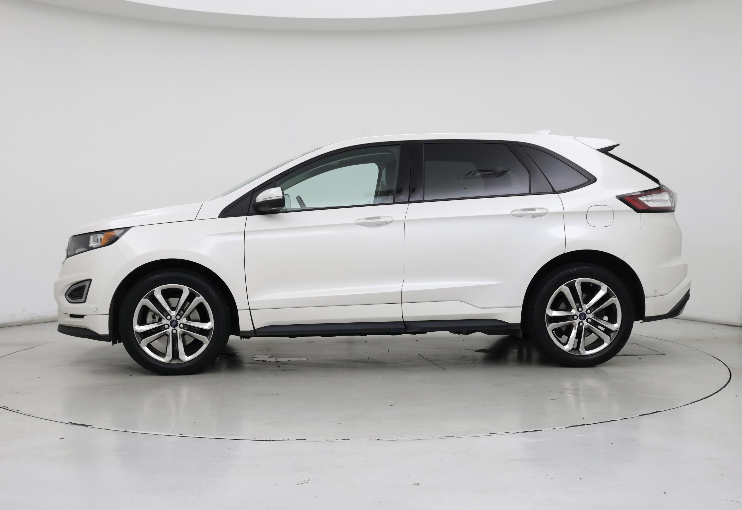 Thumbnail: 2015 Ford Edge - 3