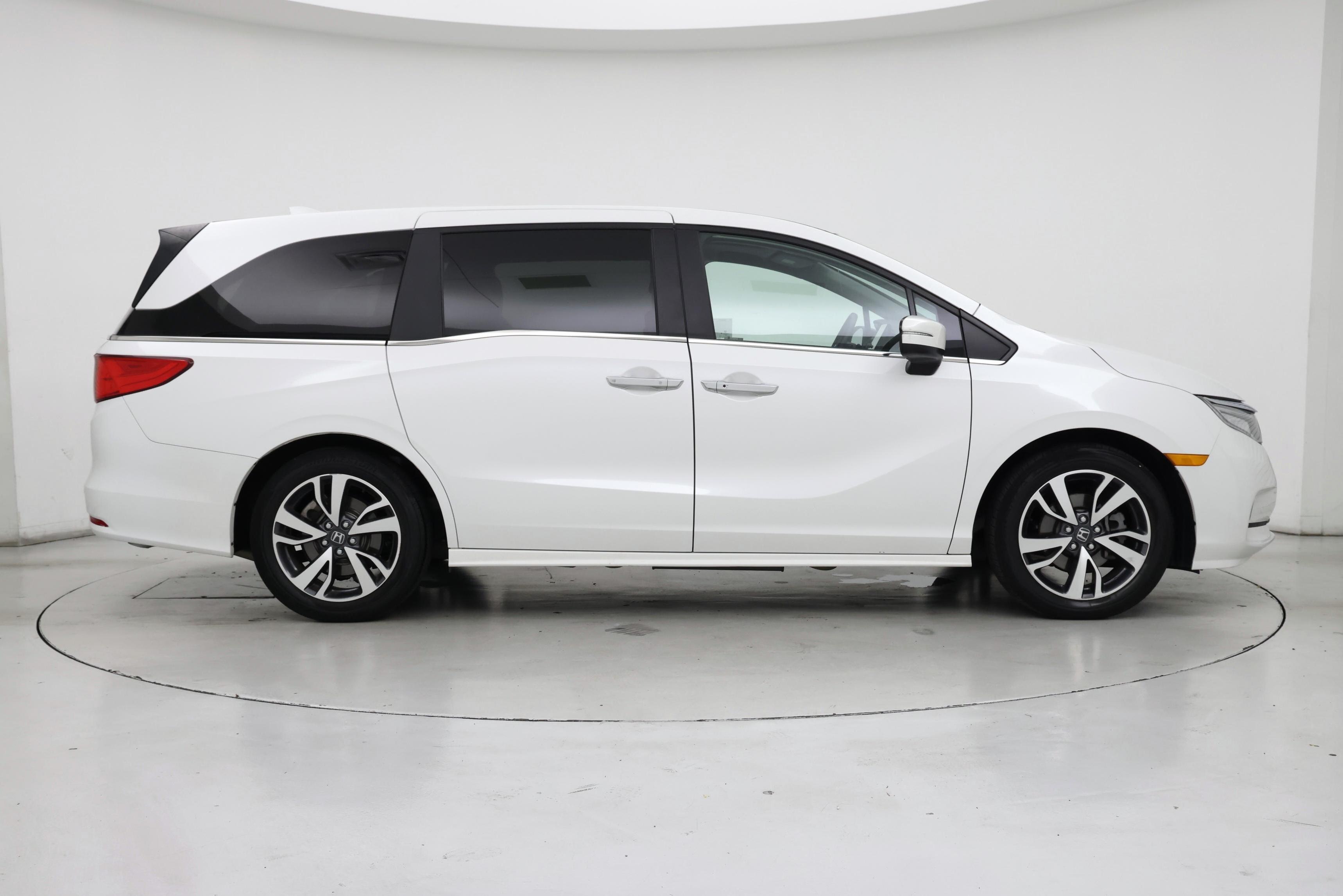 Thumbnail: 2023 Honda Odyssey - 7