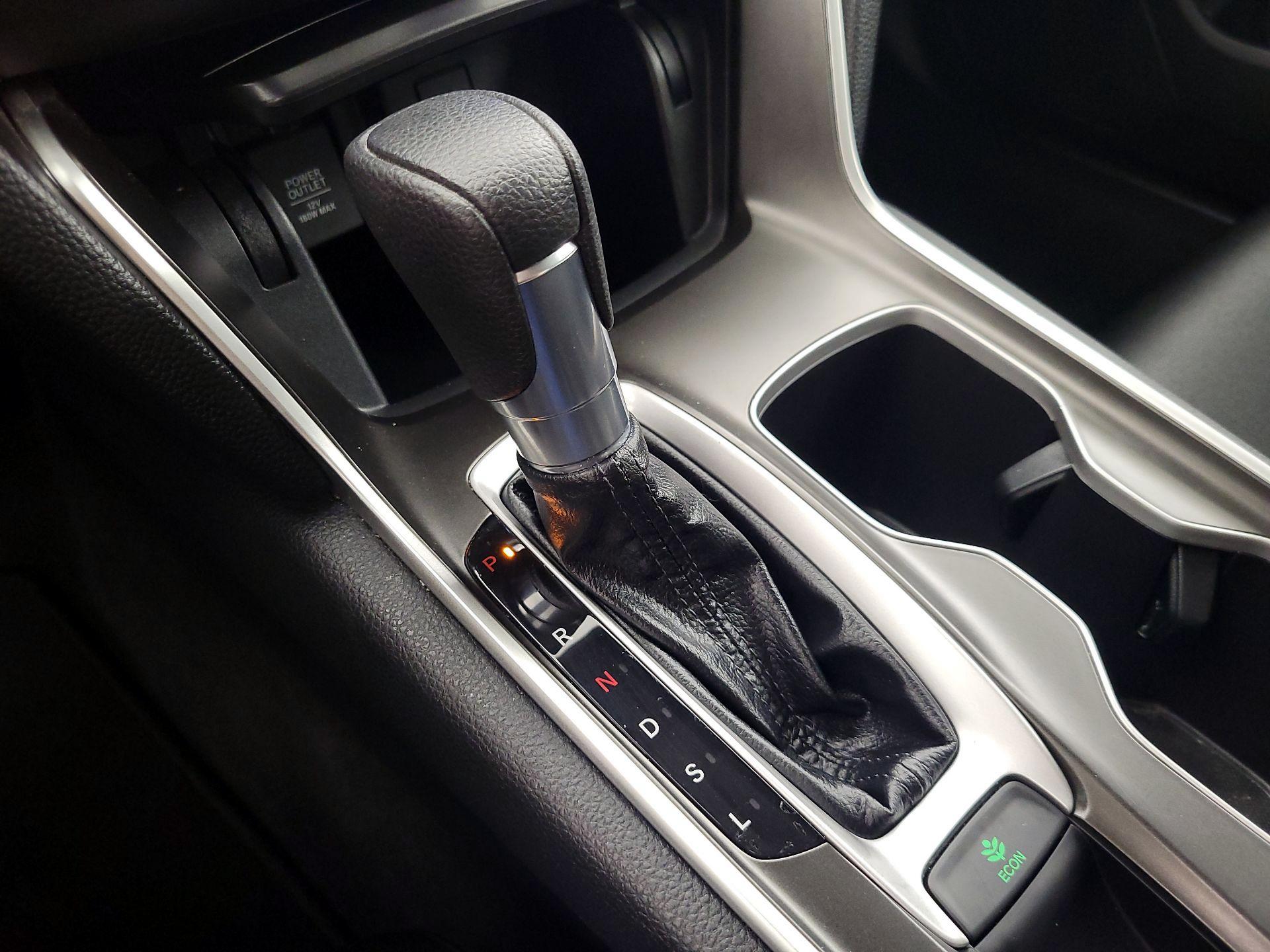 Thumbnail: 2019 Honda Accord - 17